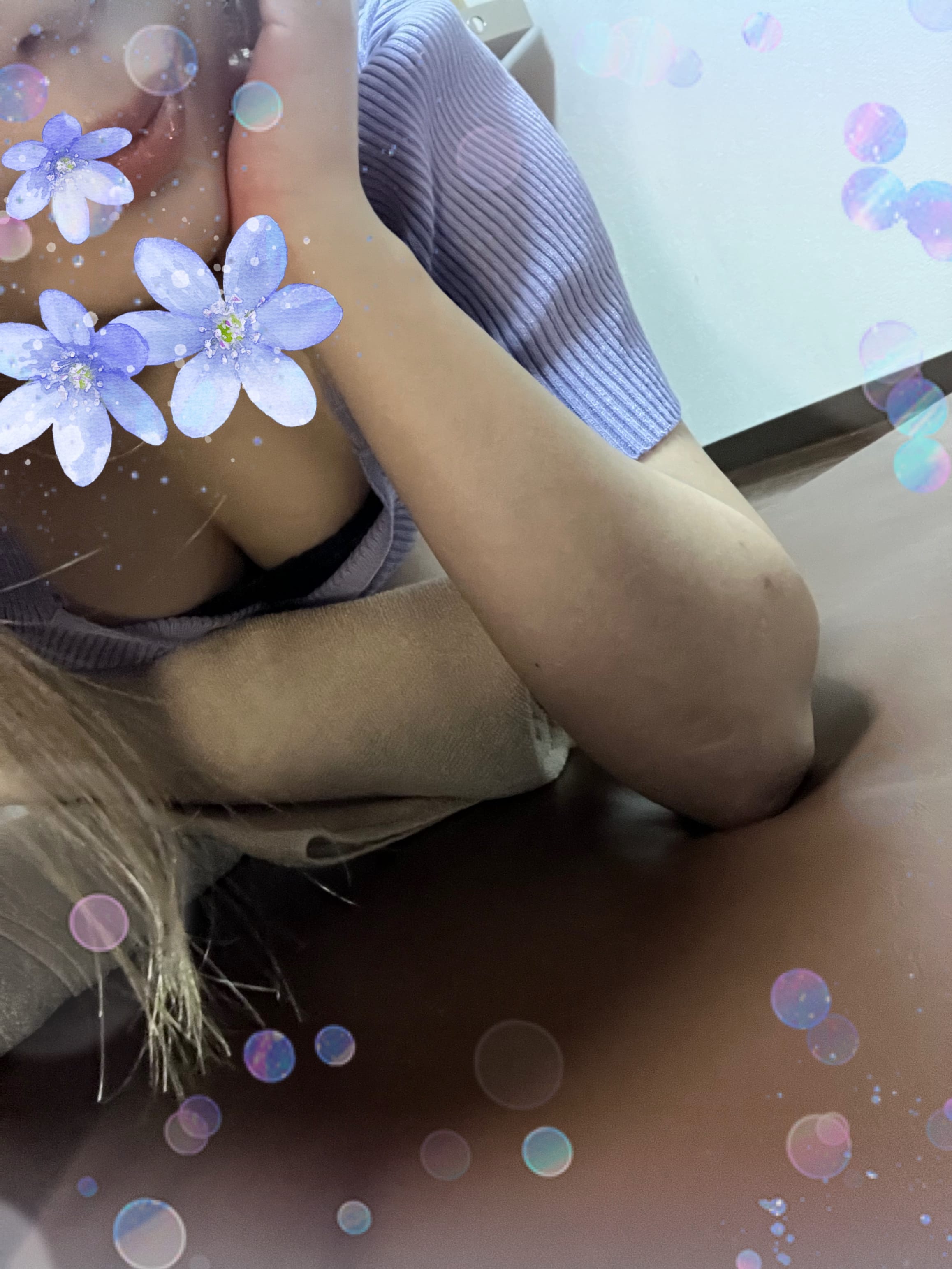 はるか「おはようー」12/10(火) 07:12 | はるかの写メ