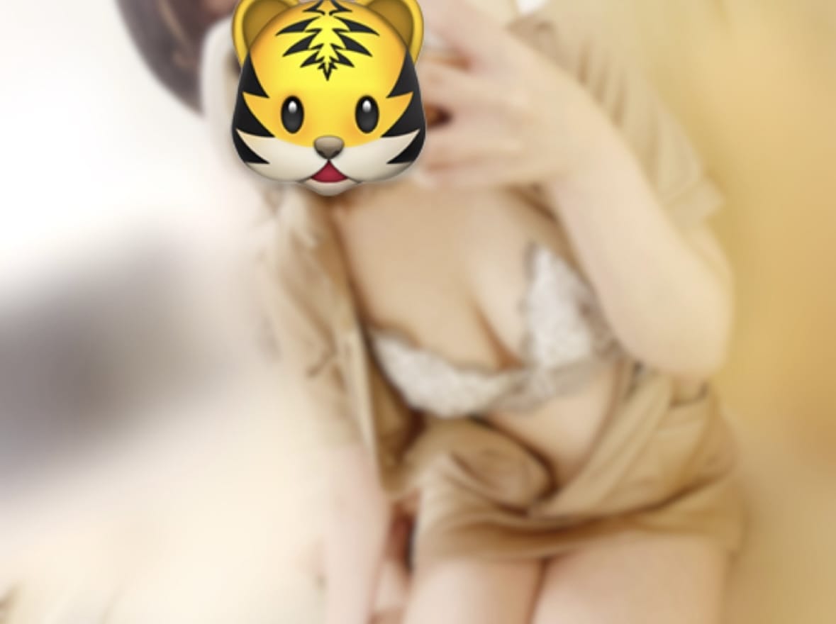 「出勤予定でーす♡」12/10(火) 18:08 | 翼【つばさ】の写メ