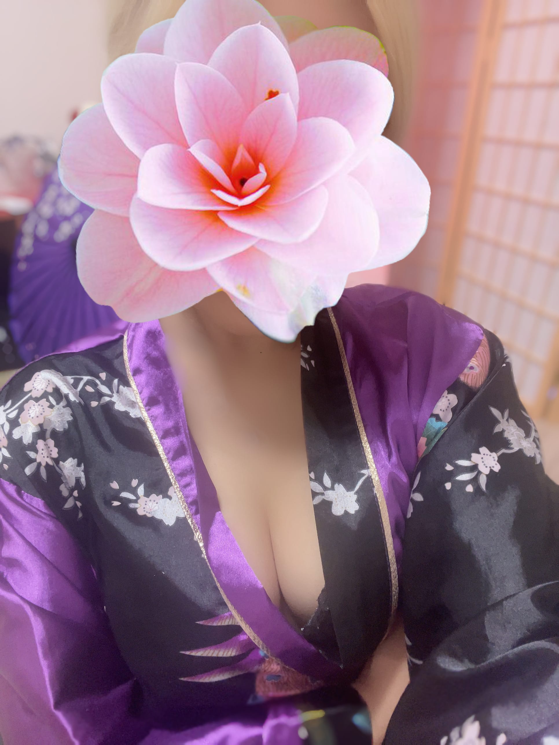 翡翠♡ひすい「寒すぎるぅ☃❄」12/22(日) 22:35 | 翡翠♡ひすいの写メ