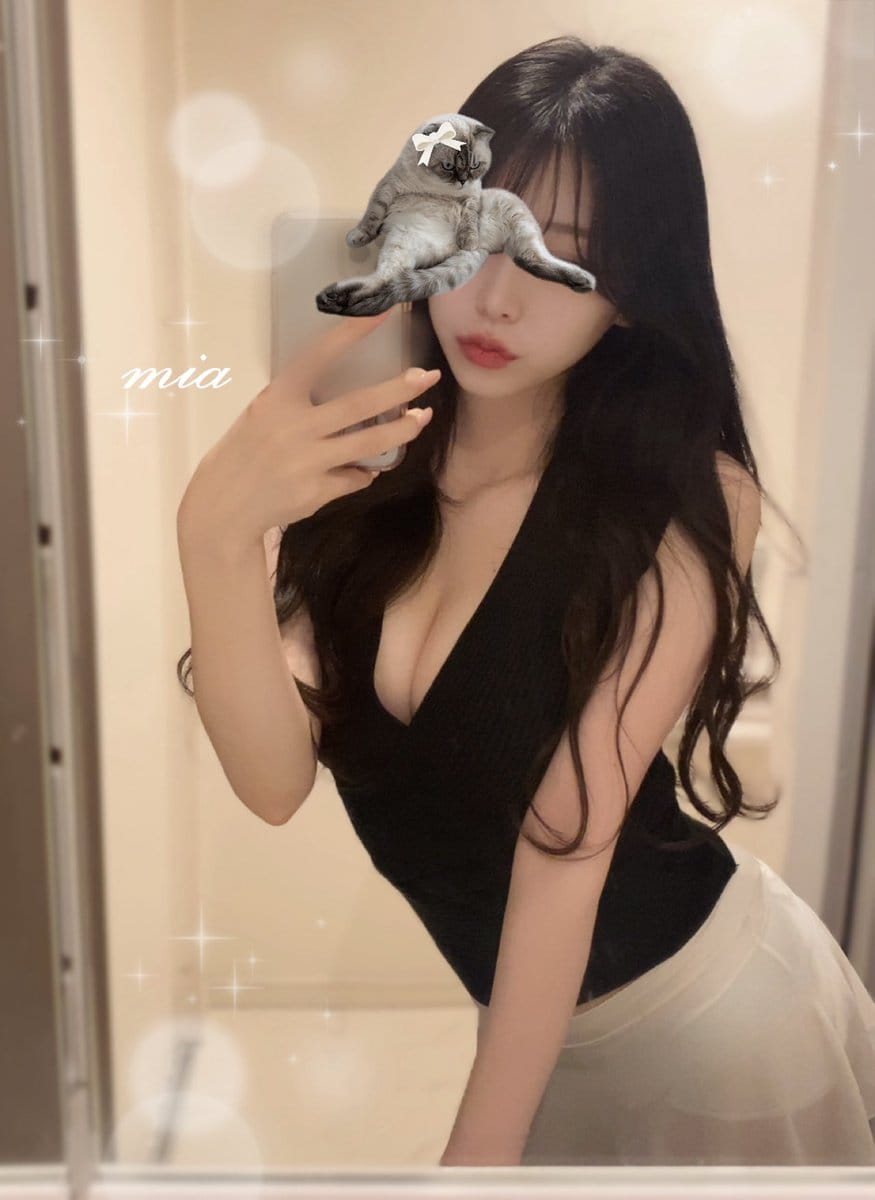 「にゃん」06/11(水) 16:37 | 天月みあの写メ