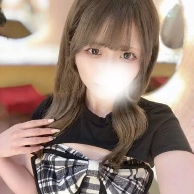 真白つばさ