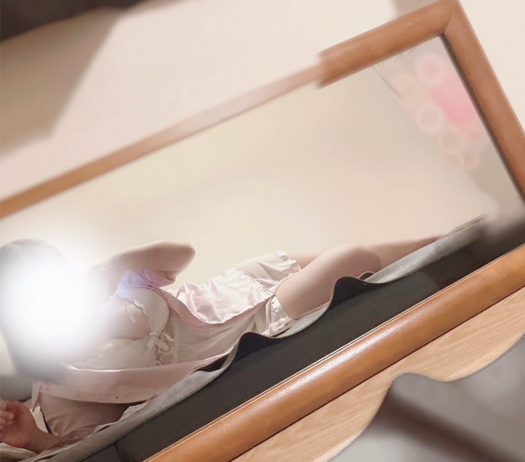 「雨宿り☔️」10/04(土) 19:22 | さえの写メ