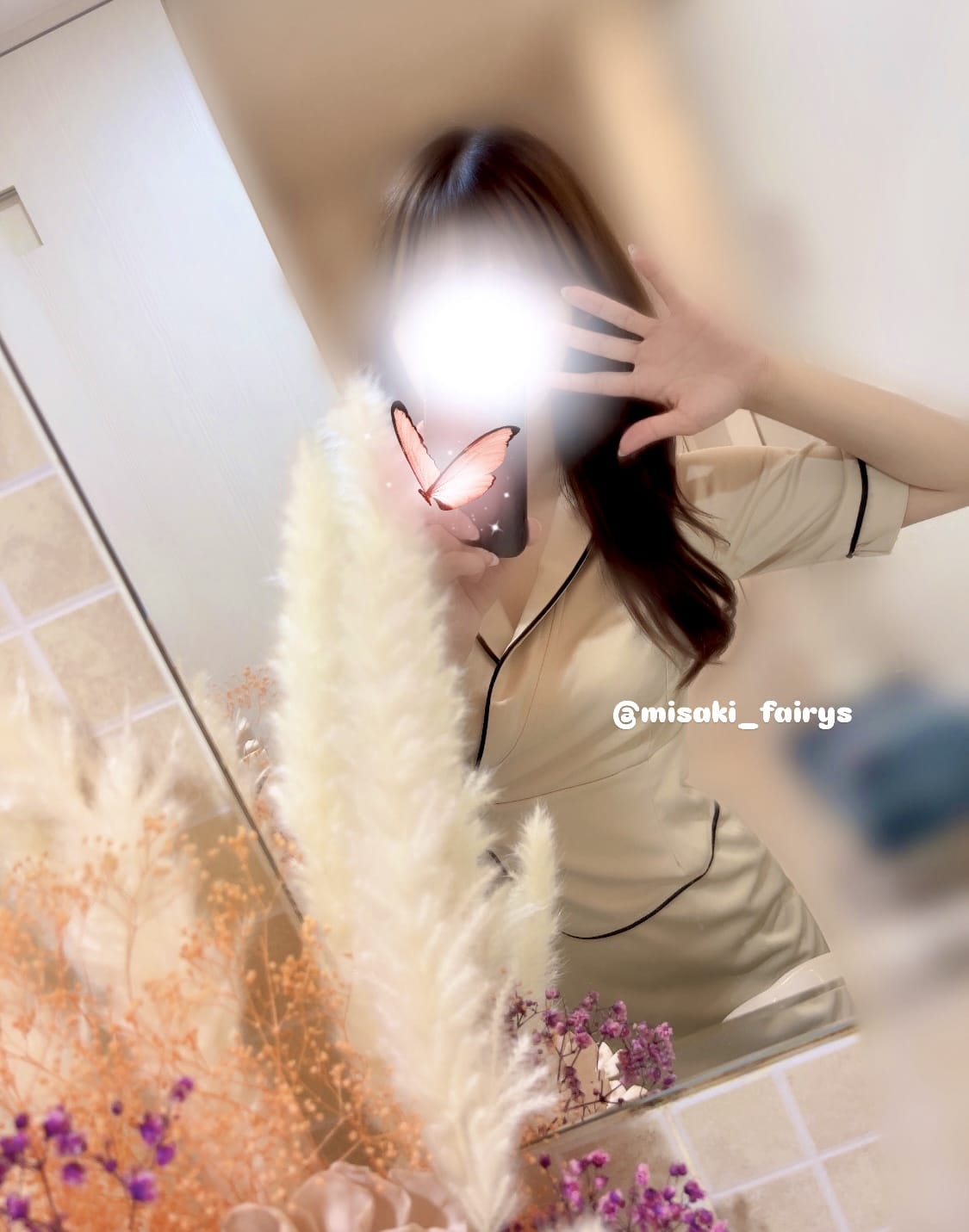 「ひょっこり(˶ᐢ. .ᐢ˵)」10/08(水) 14:28 | 一ノ瀬 みさき★HIGH CLASSの写メ