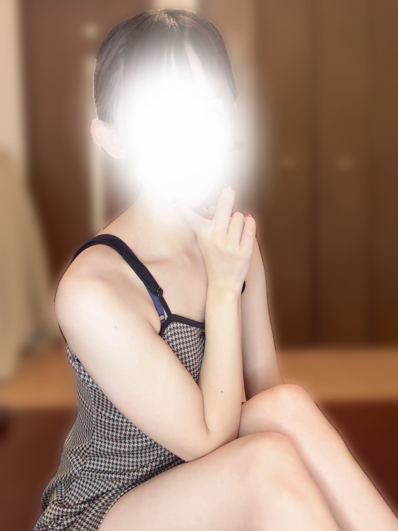 柊しずく「こんにちは」10/18(土) 16:22 | 柊しずくの写メ