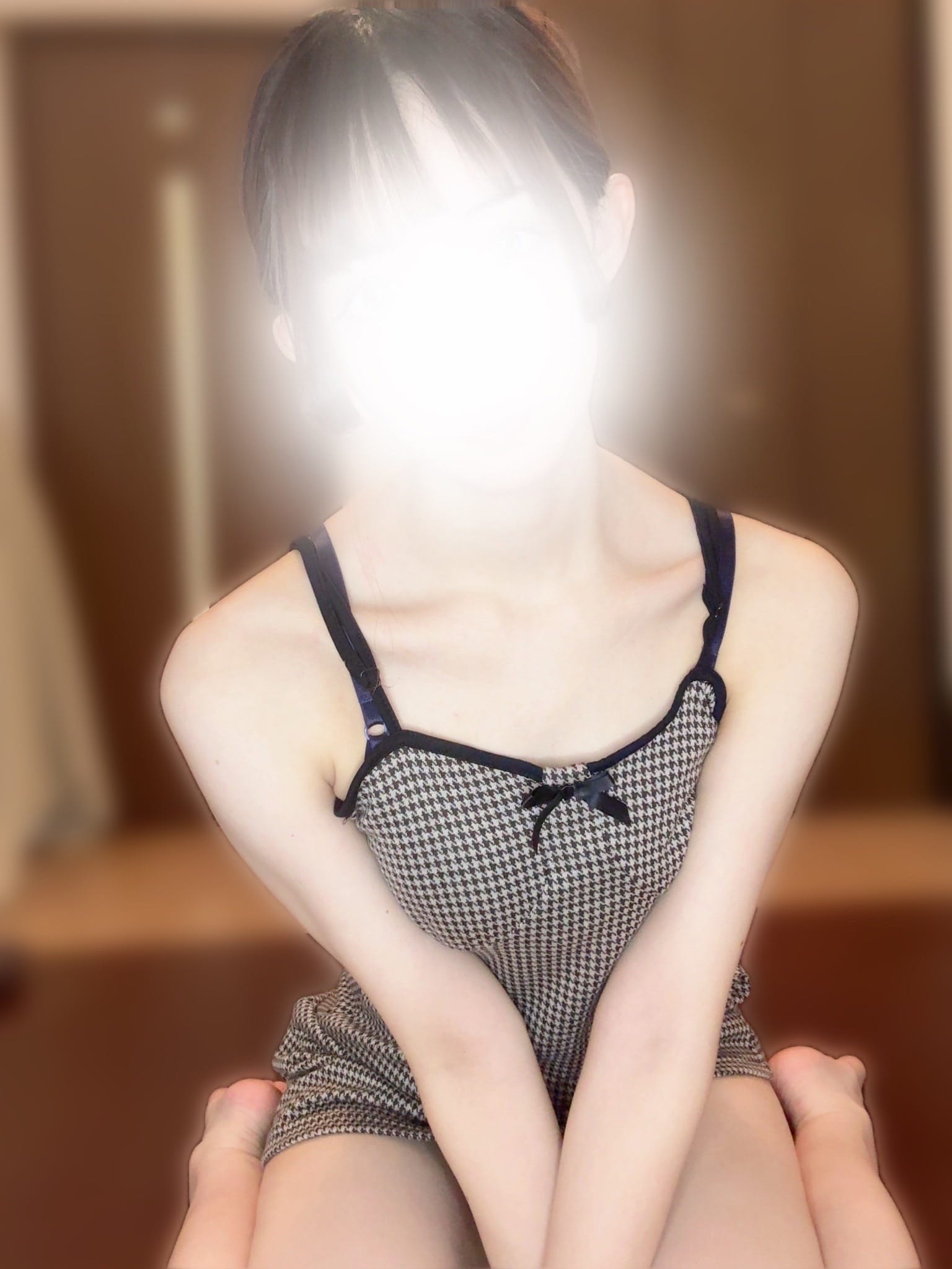 柊しずく「出勤してます૮ .  ̫ . ა♡」10/26(日) 15:51 | 柊しずくの写メ