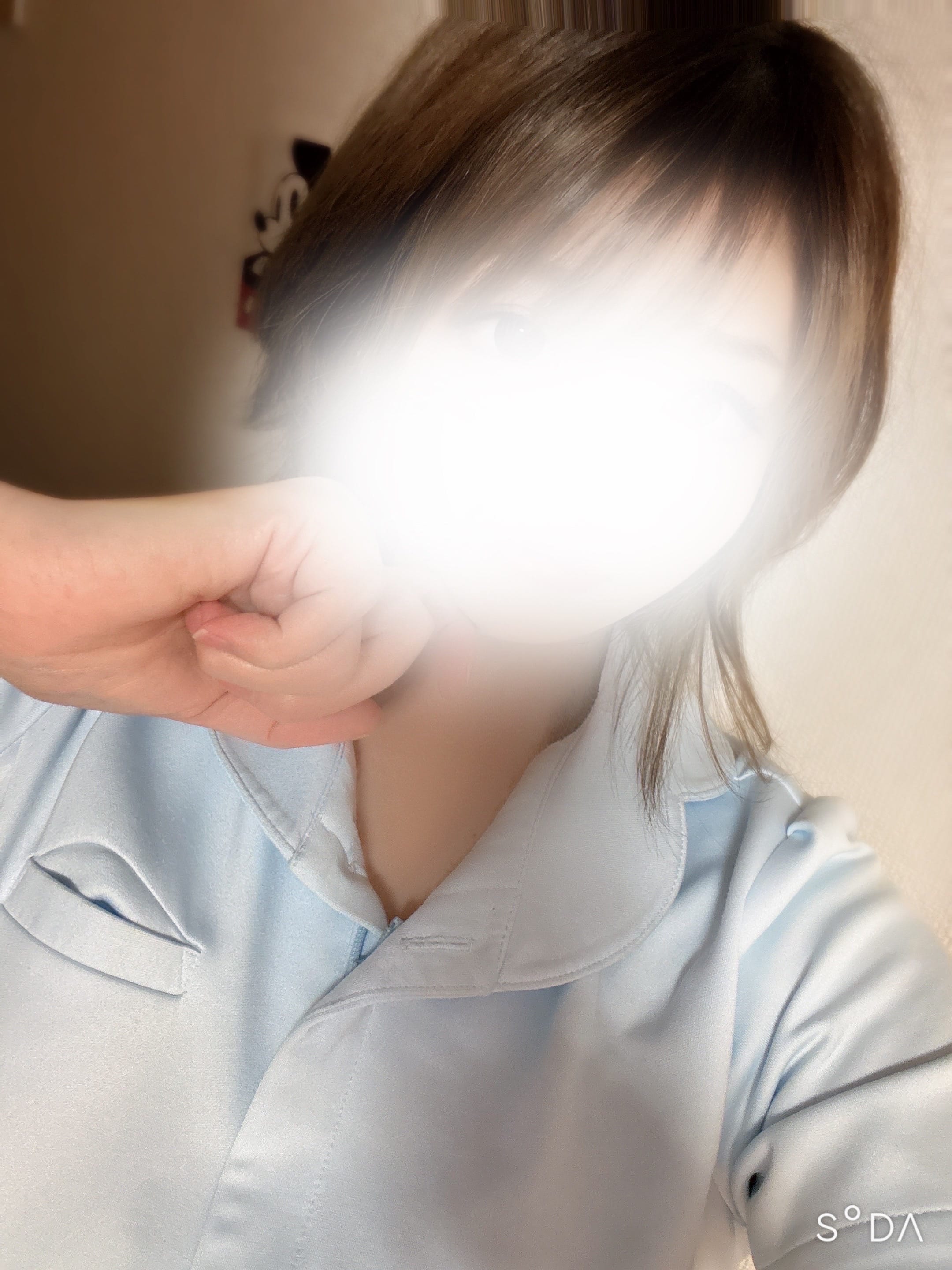 「出勤しました♪」12/01(月) 09:29 | 玉森 ここなの写メ