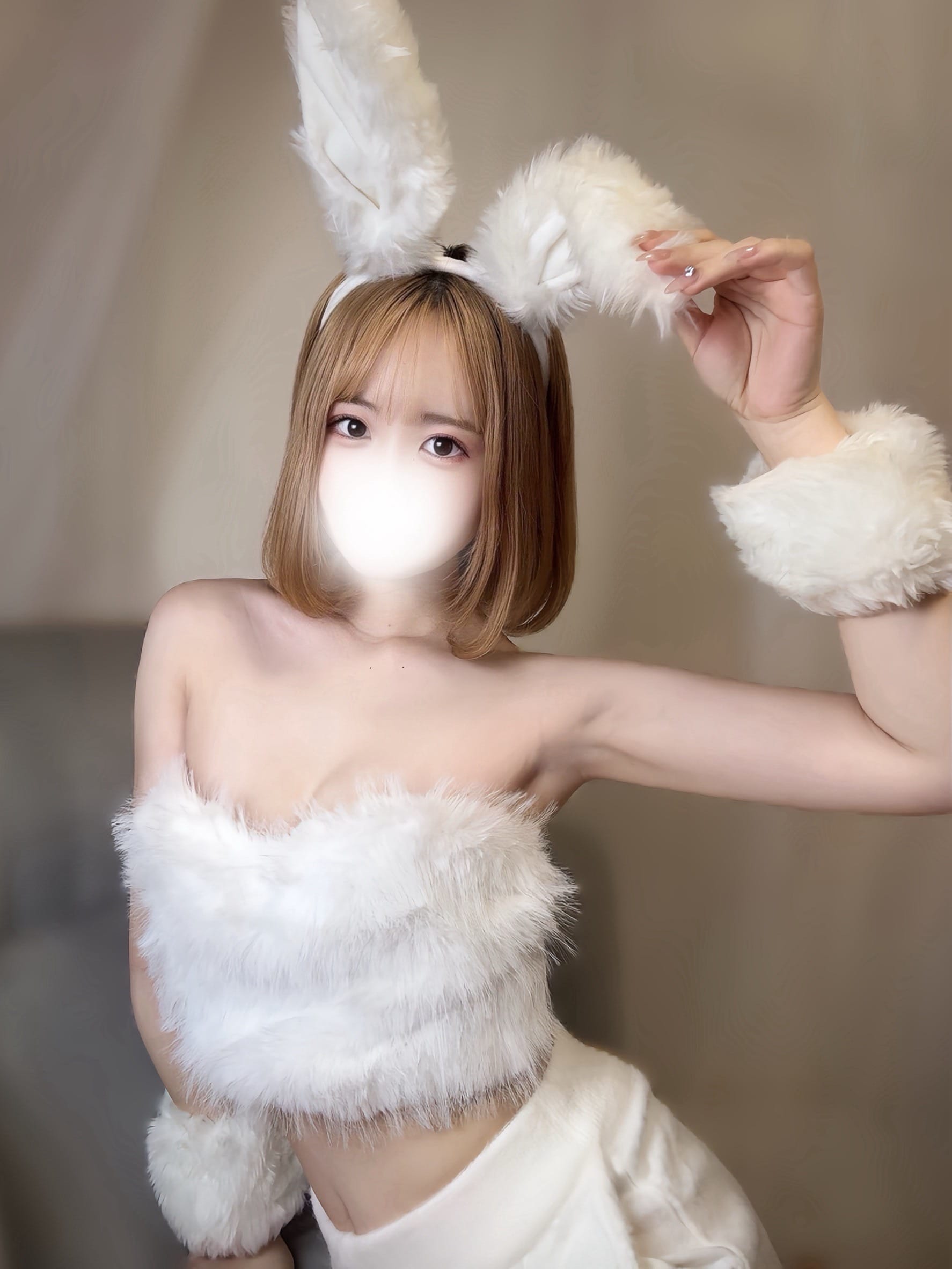 愛月まゆ「まってるねん！」12/05(金) 18:03 | 愛月まゆの写メ