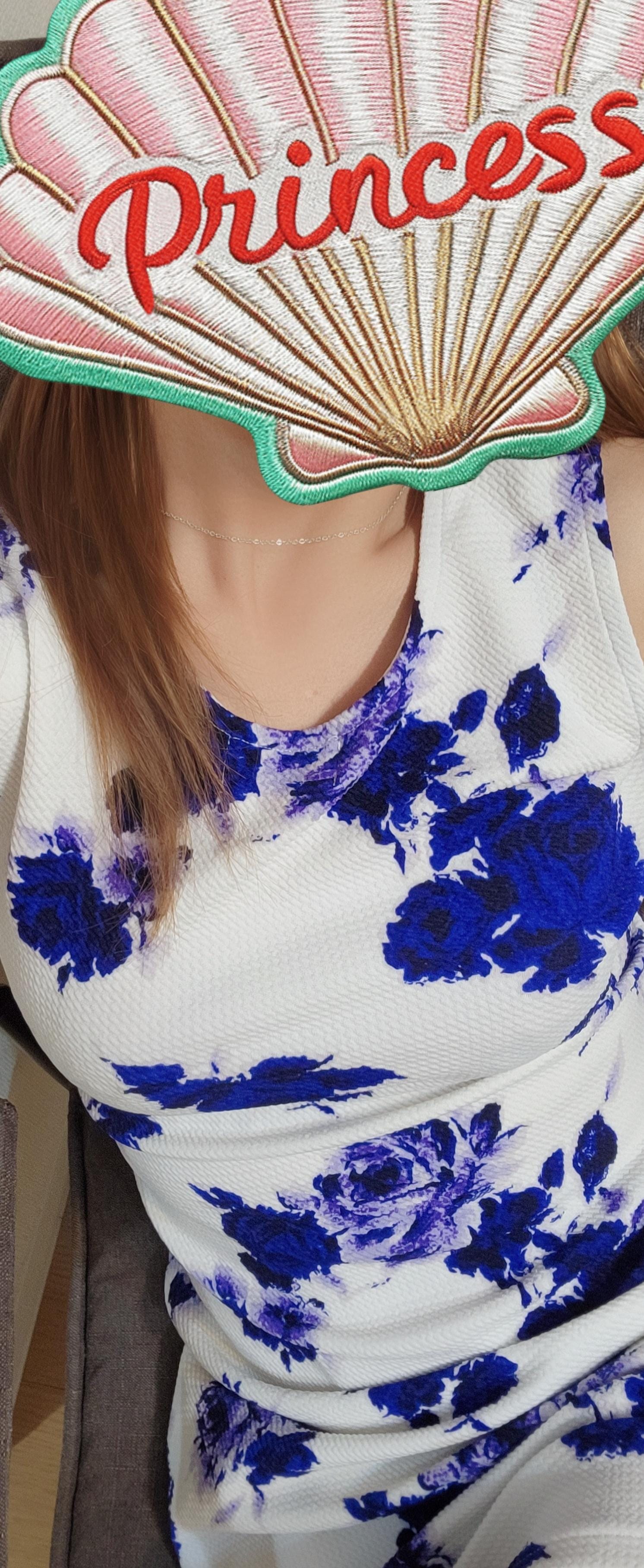 優理花【ゆりか】「こんにちわ」12/09(火) 10:03 | 優理花【ゆりか】の写メ