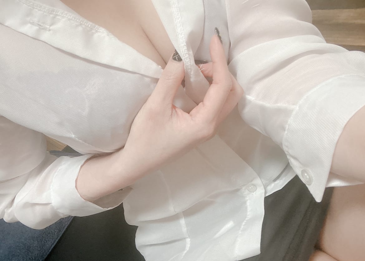 「出勤予定♪」12/14(日) 08:32 | りいな(Mrs.Garden)の写メ