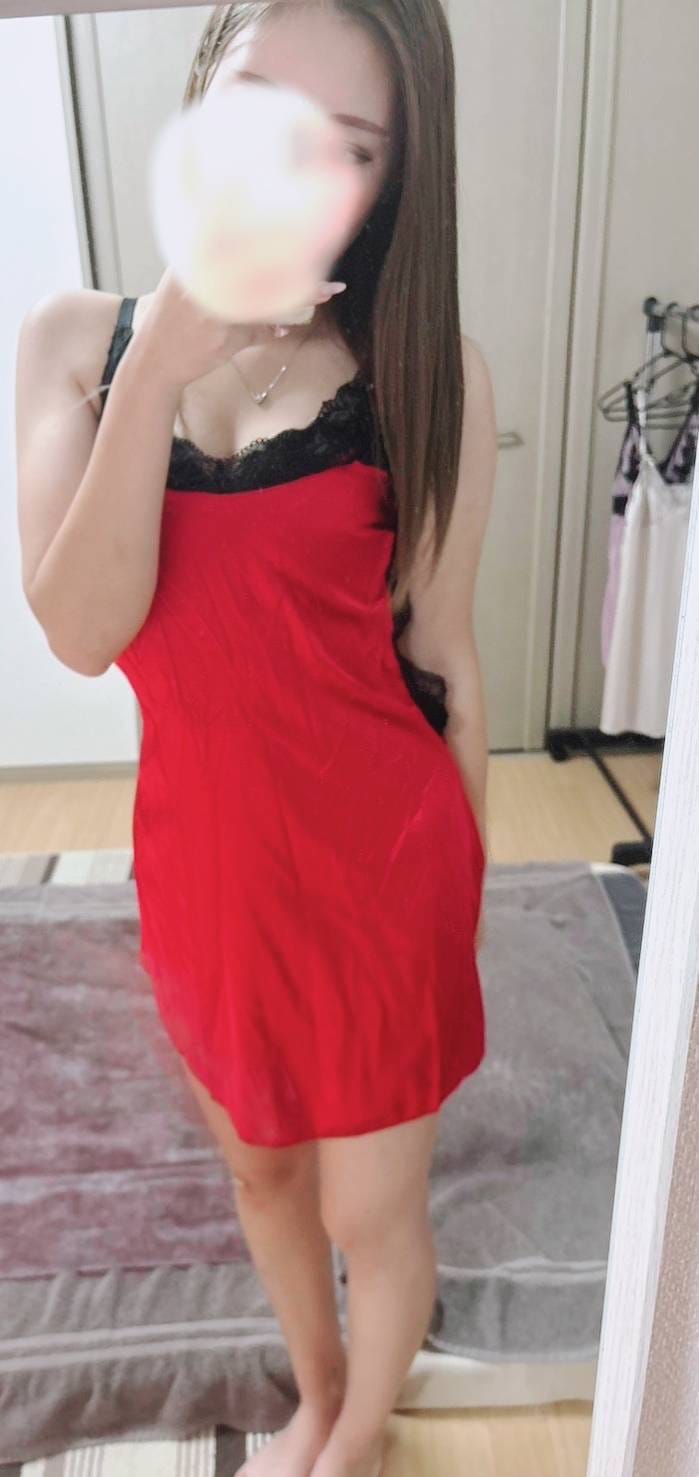 「今年最後の出勤✨」12/28(日) 18:33 | 超激かわ♡体験えなの写メ日記