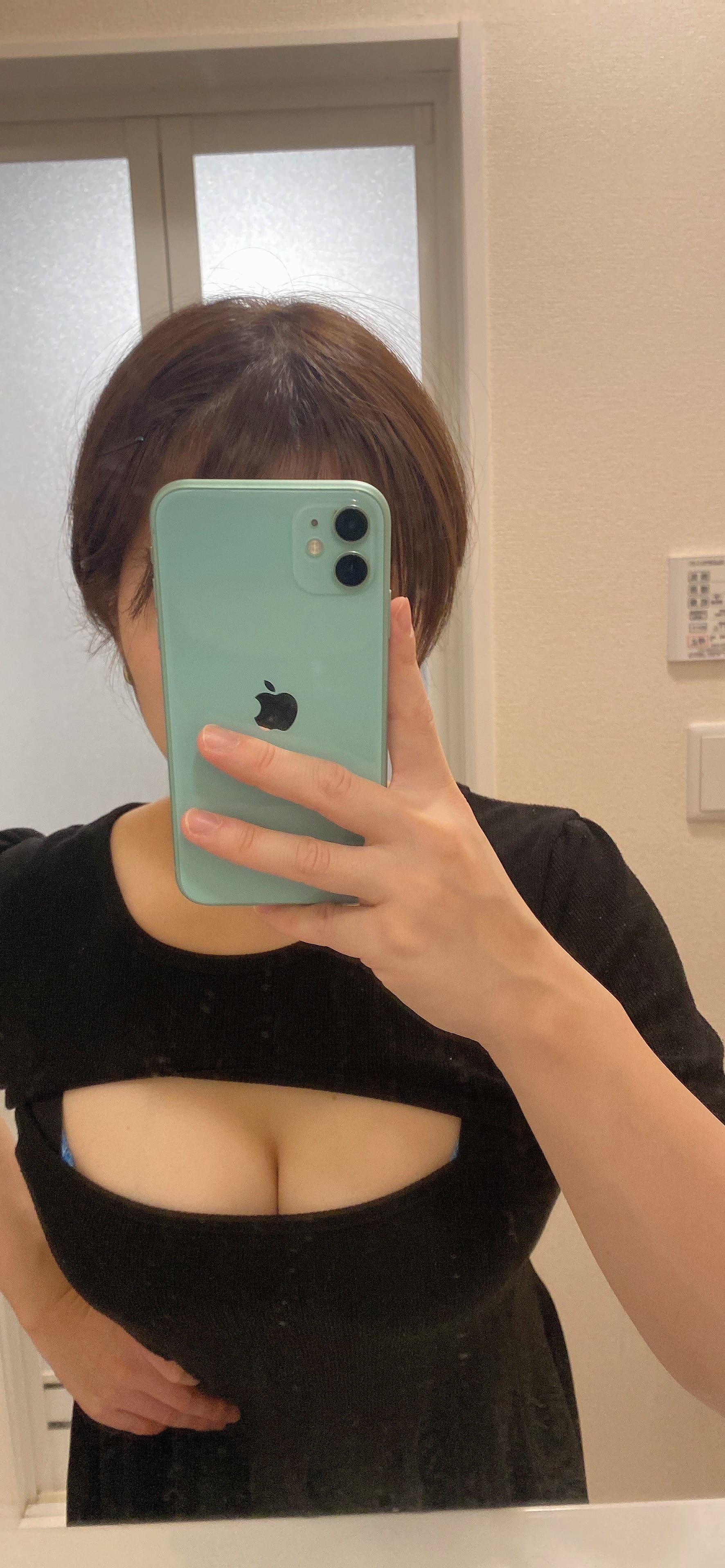 「れいらだよ〜出勤してます！」12/30(火) 21:08 | れいらの写メ