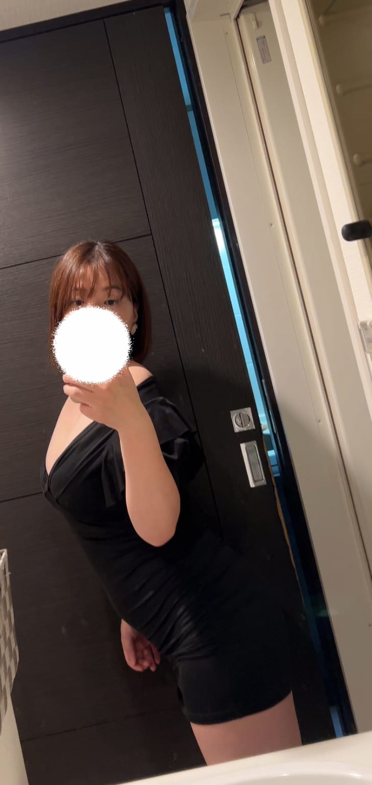 「明日よろしくお願い致します✨」01/05(月) 16:46 | 広瀬　あみの写メ