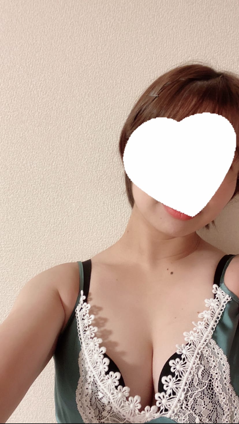 「れいらです！出勤しています」01/09(金) 21:44 | れいらの写メ