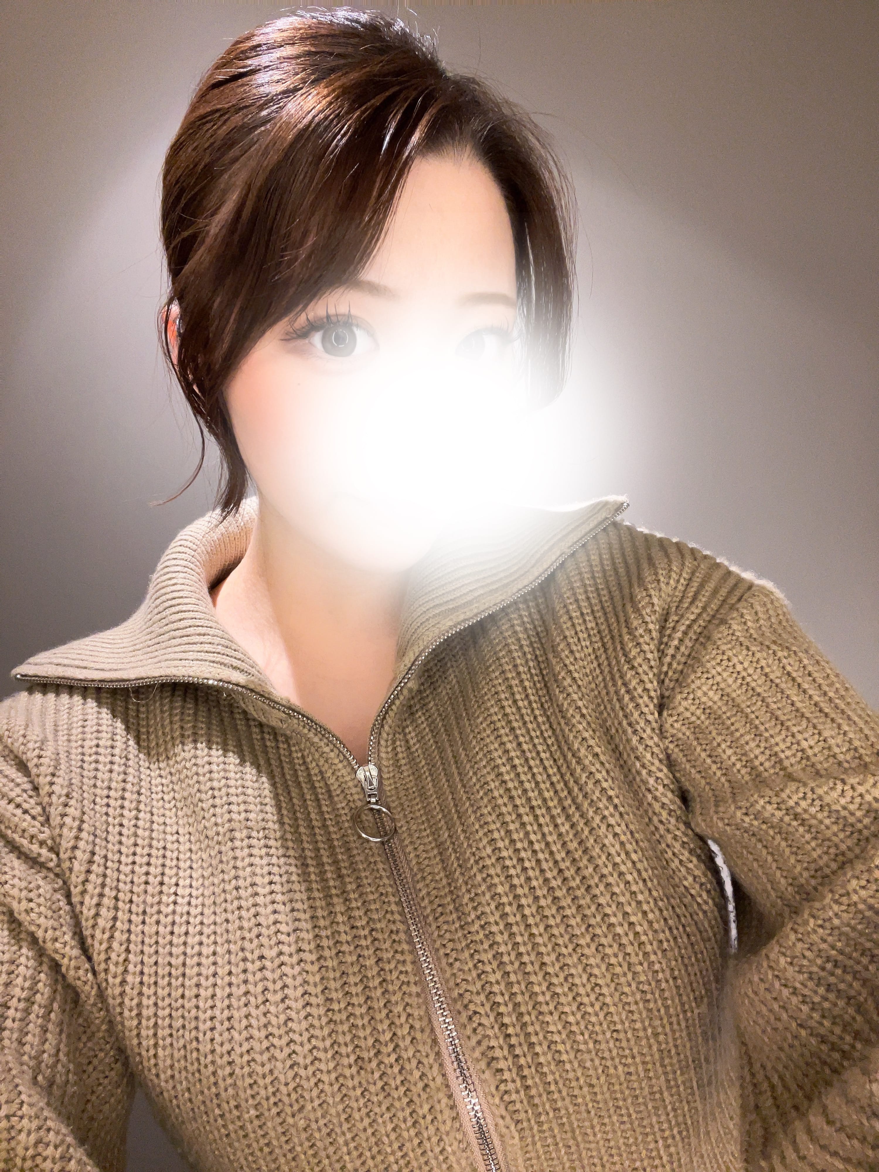 「出勤しました♪」01/10(土) 11:58 | 篠原いつきの写メ日記