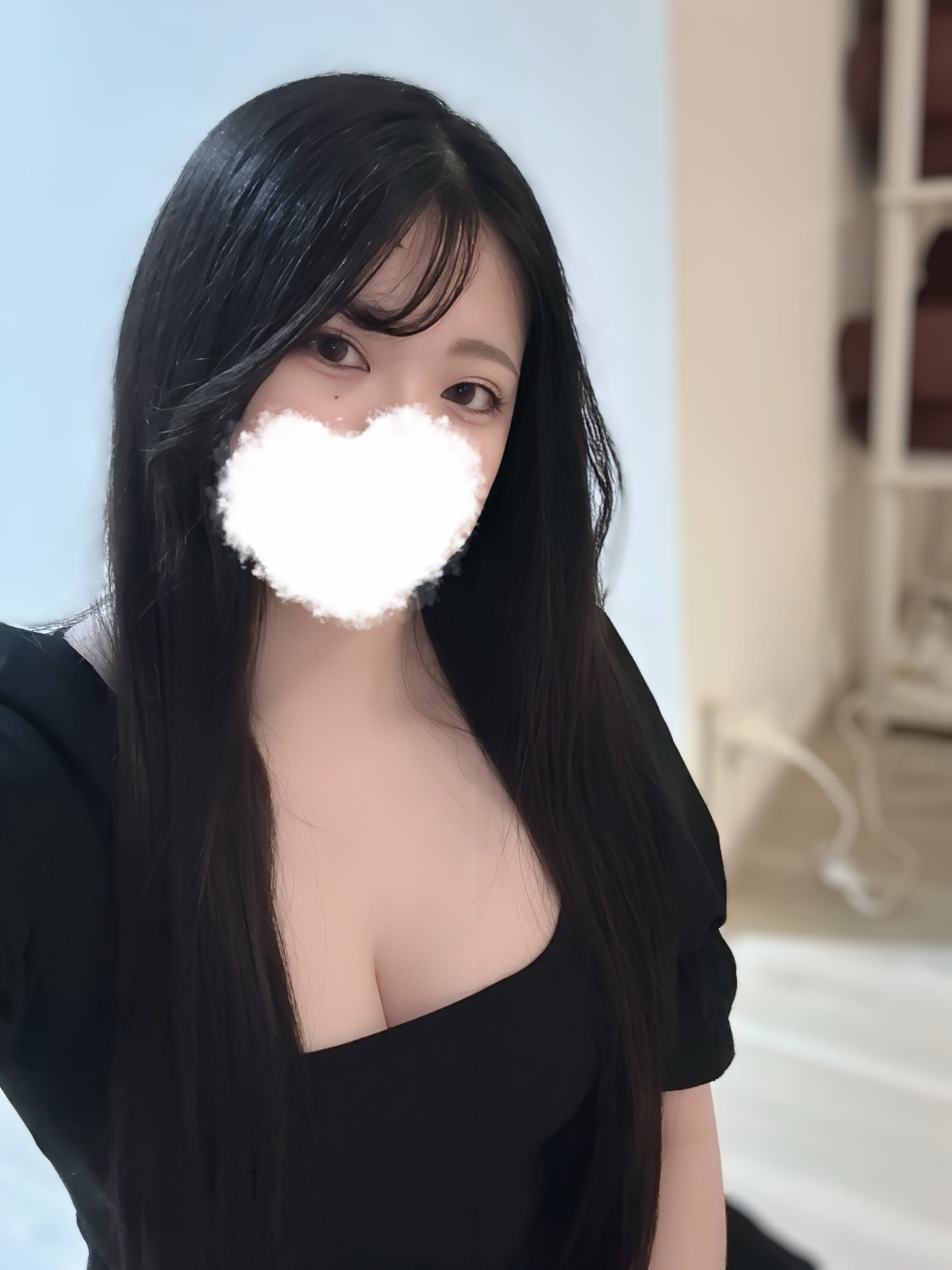 「出勤です♡」01/11(日) 20:50 | れいの写メ