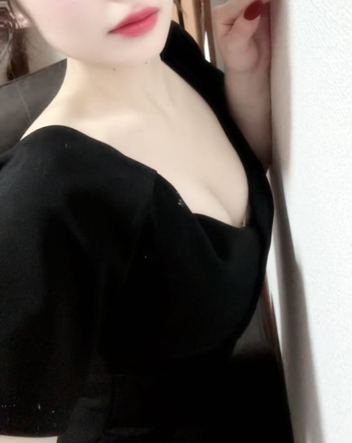 えりか「こんばんは」01/14(水) 22:48 | えりかの写メ