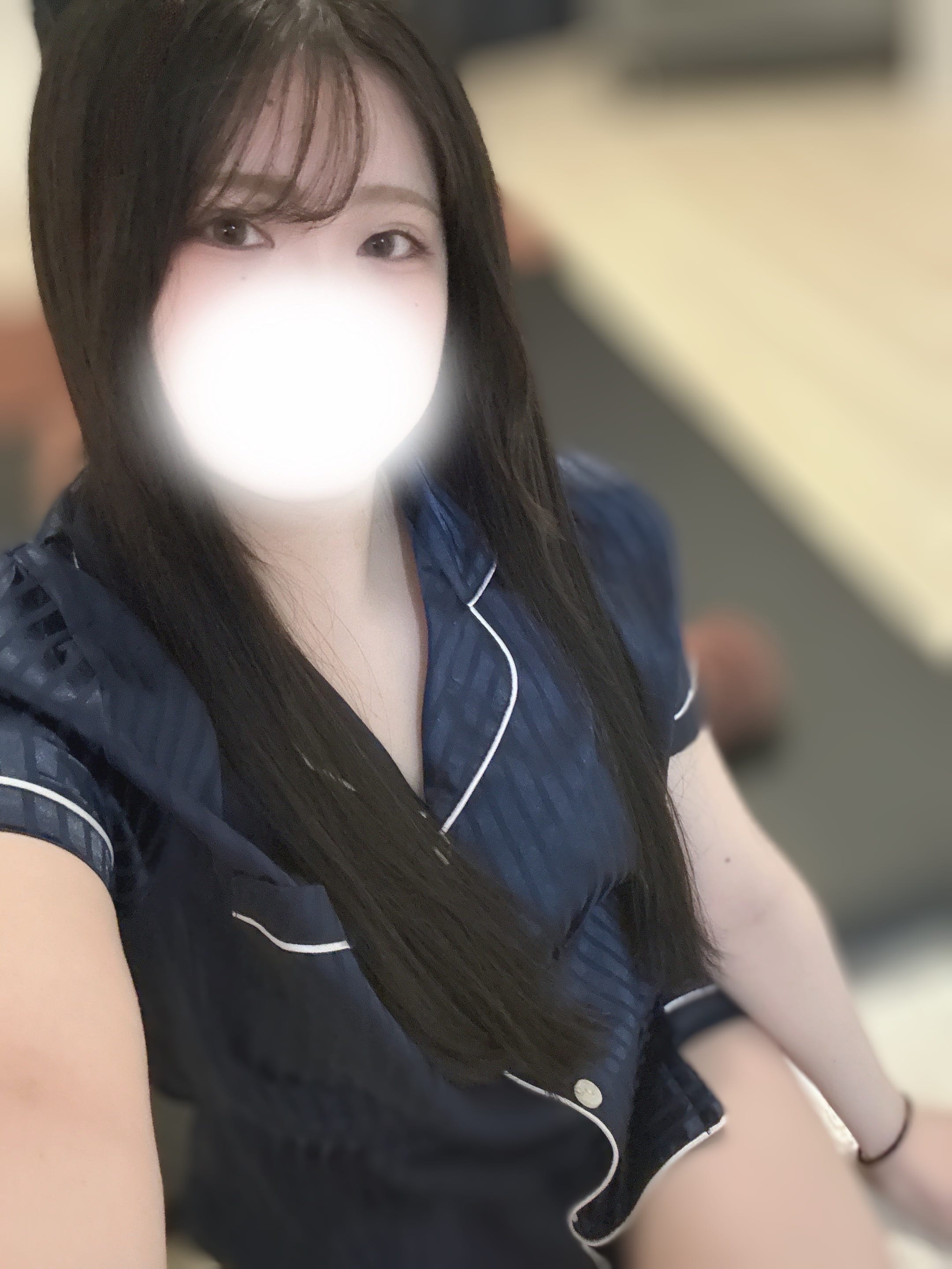 「出勤です♡」01/27(火) 20:33 | れいの写メ