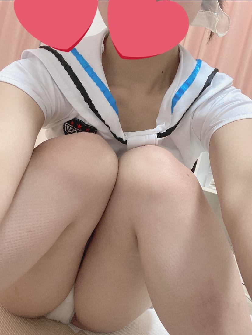 内山　かえで「ちらっ♡」01/31(土) 21:11 | 内山　かえでの写メ