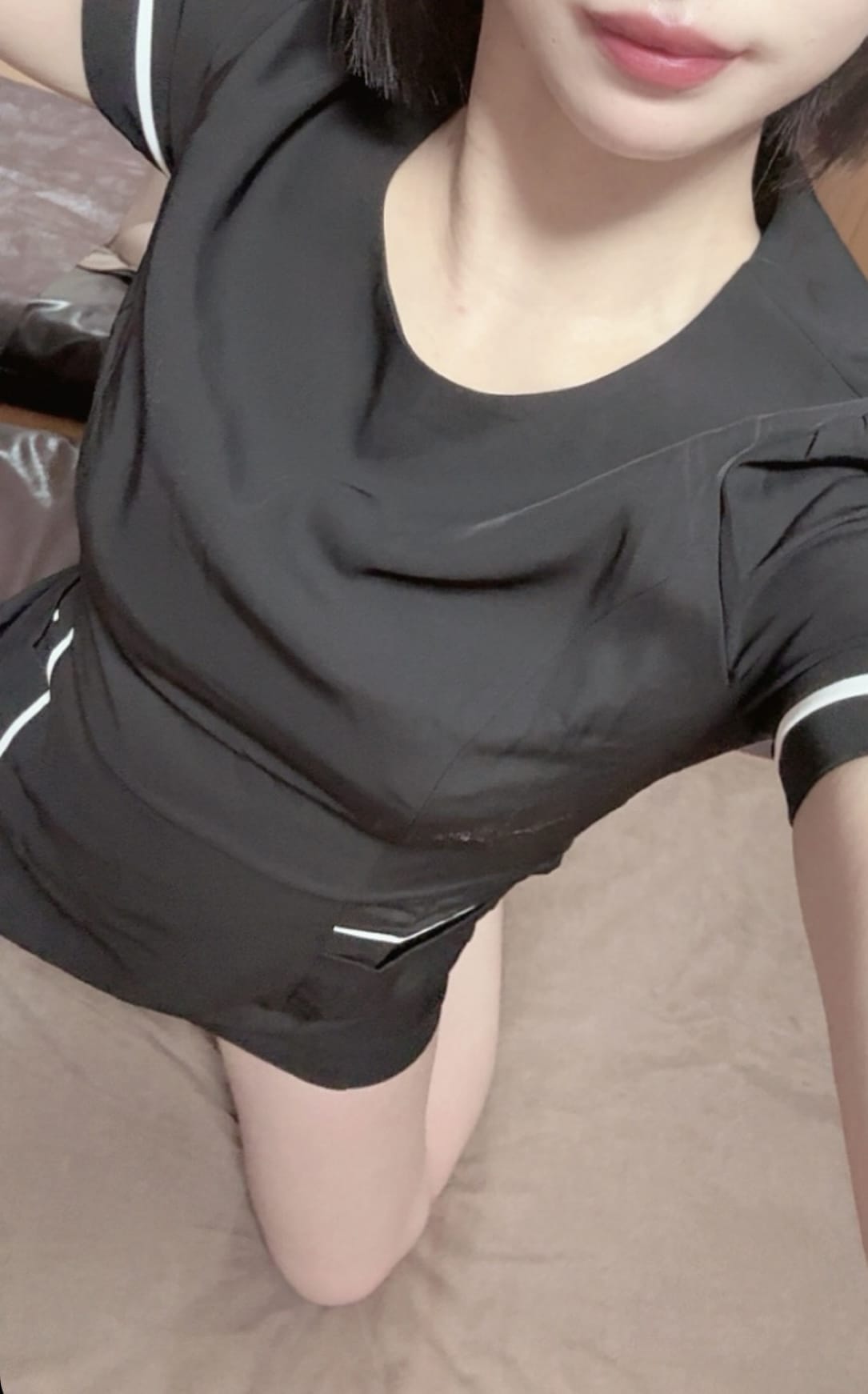 れい「新しい制服♡」02/10(火) 05:01 | れいの写メ