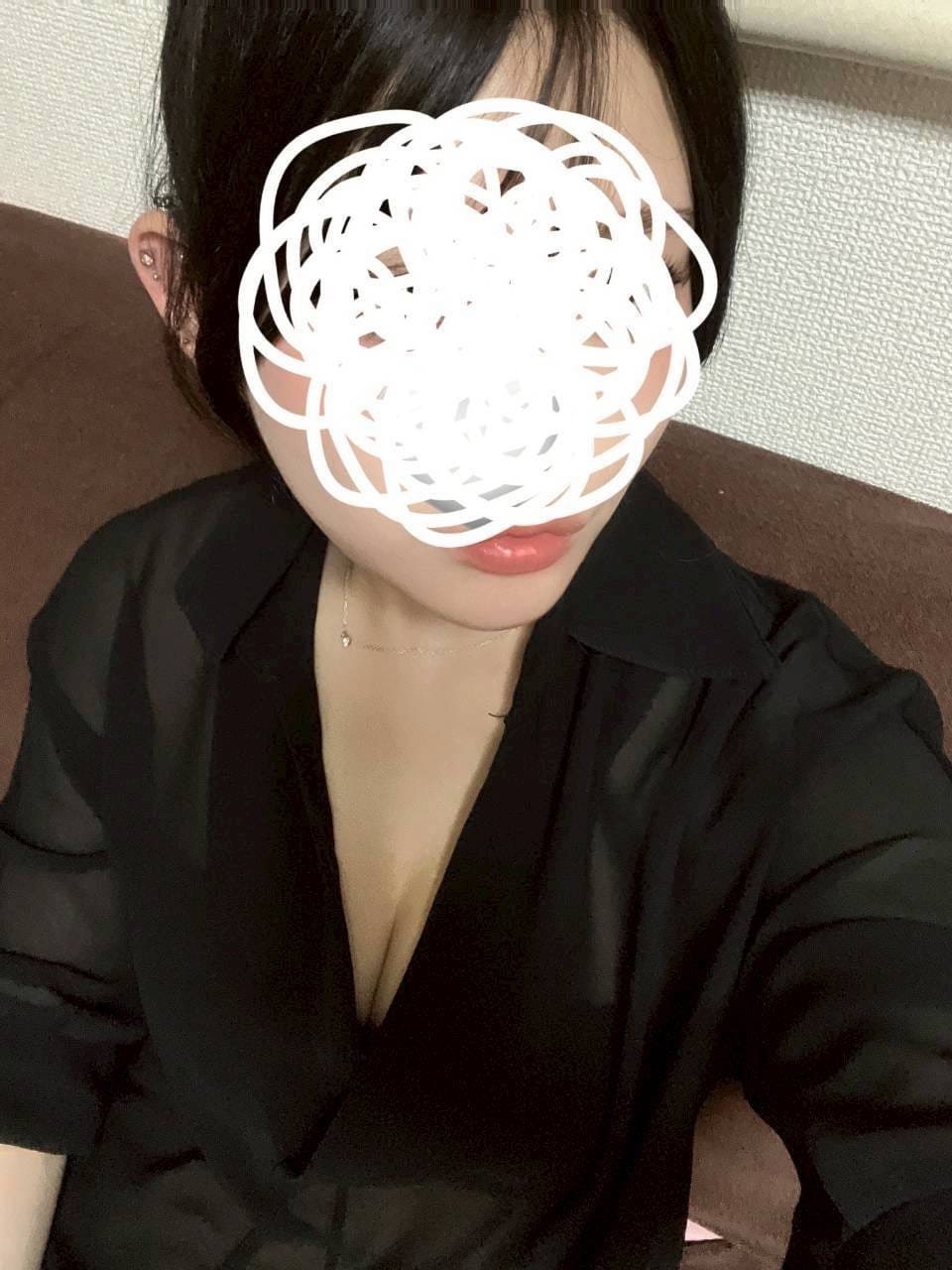 「イチャイチャしよ」02/11(水) 09:42 | 貴咲ももの写メ