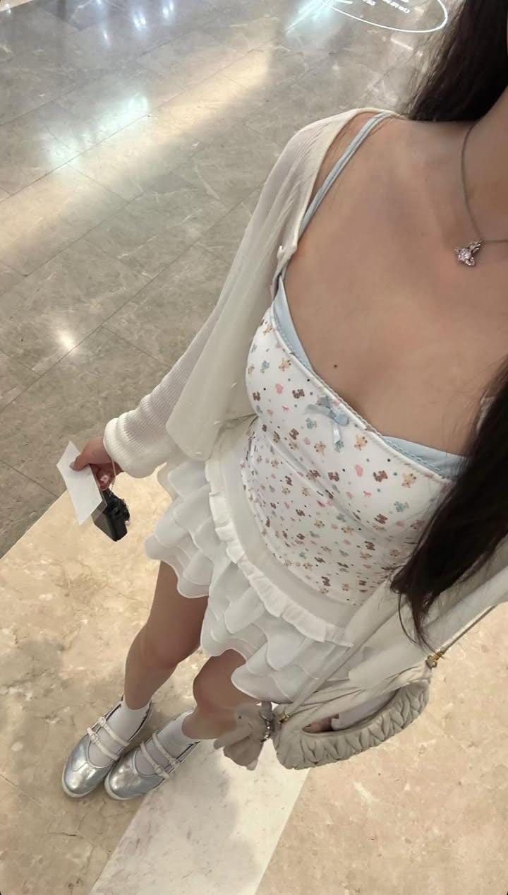 花園　りり「14:00-21:00までいてますദ്ദി^._.^)」02/11(水) 13:09 | 花園　りりの写メ