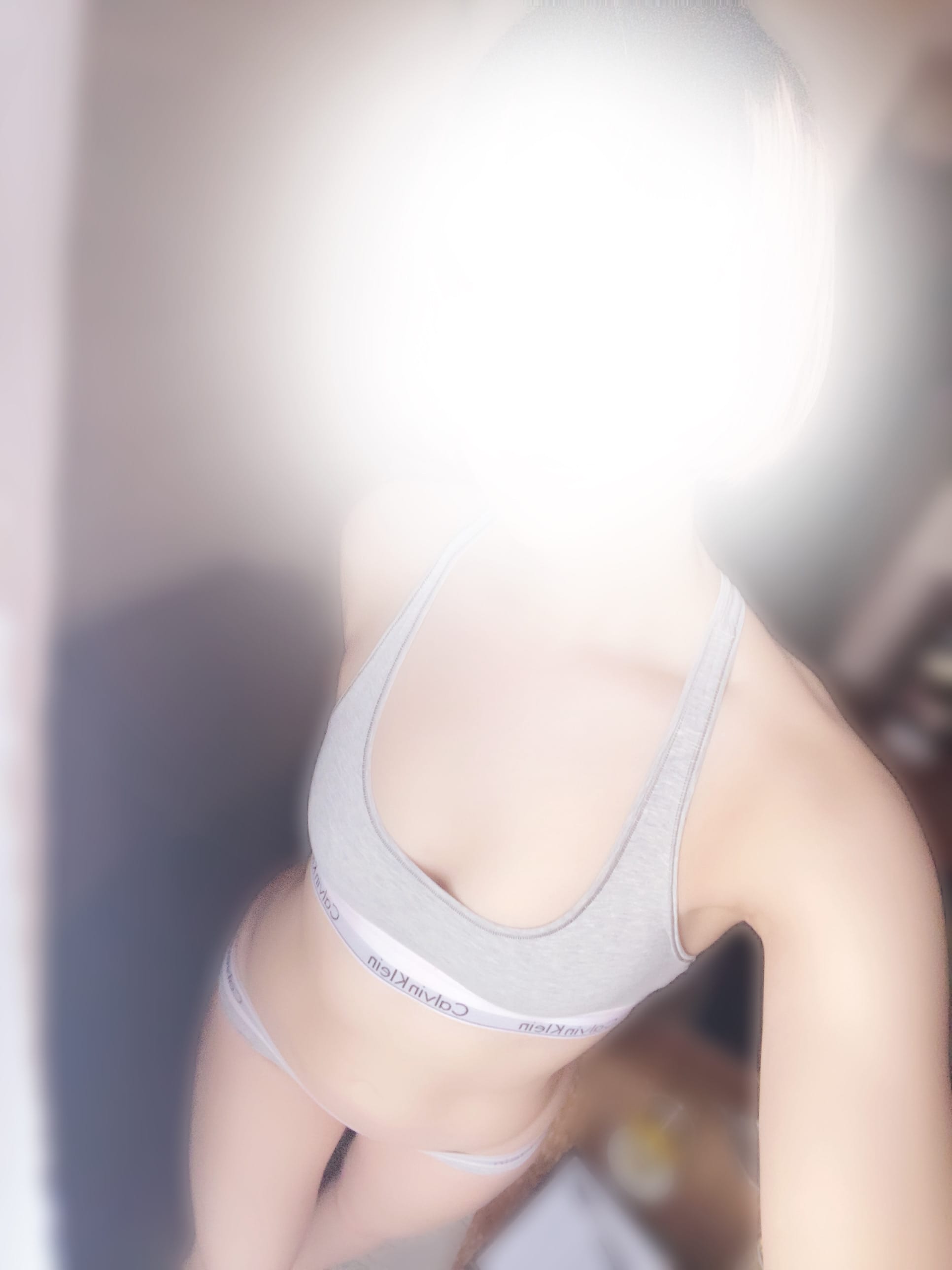 「おひさしゅう」03/05(木) 12:52 | ゆきなの写メ