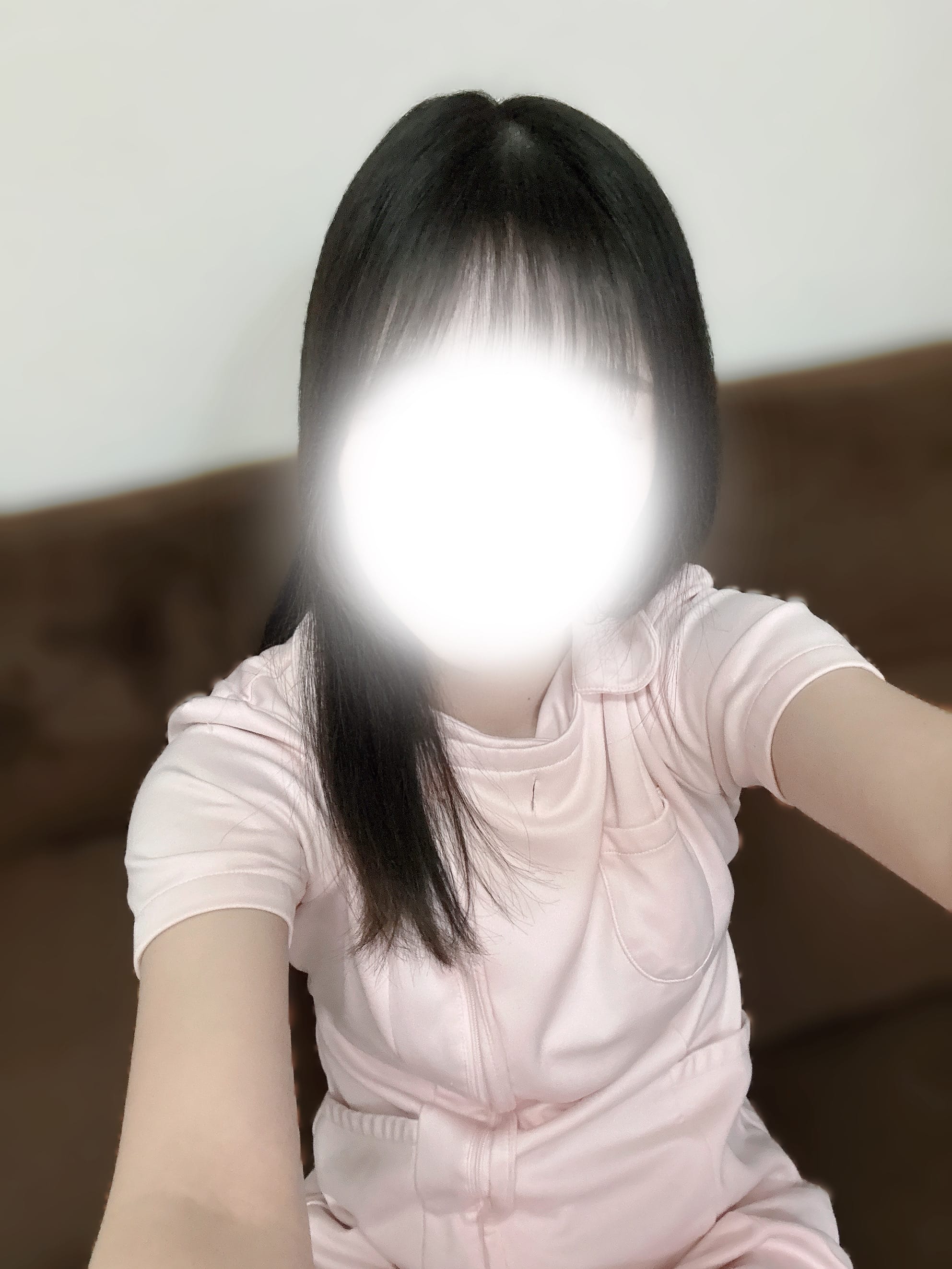 「出勤です✊」03/10(火) 16:25 | 一ノ瀬 もえの写メ