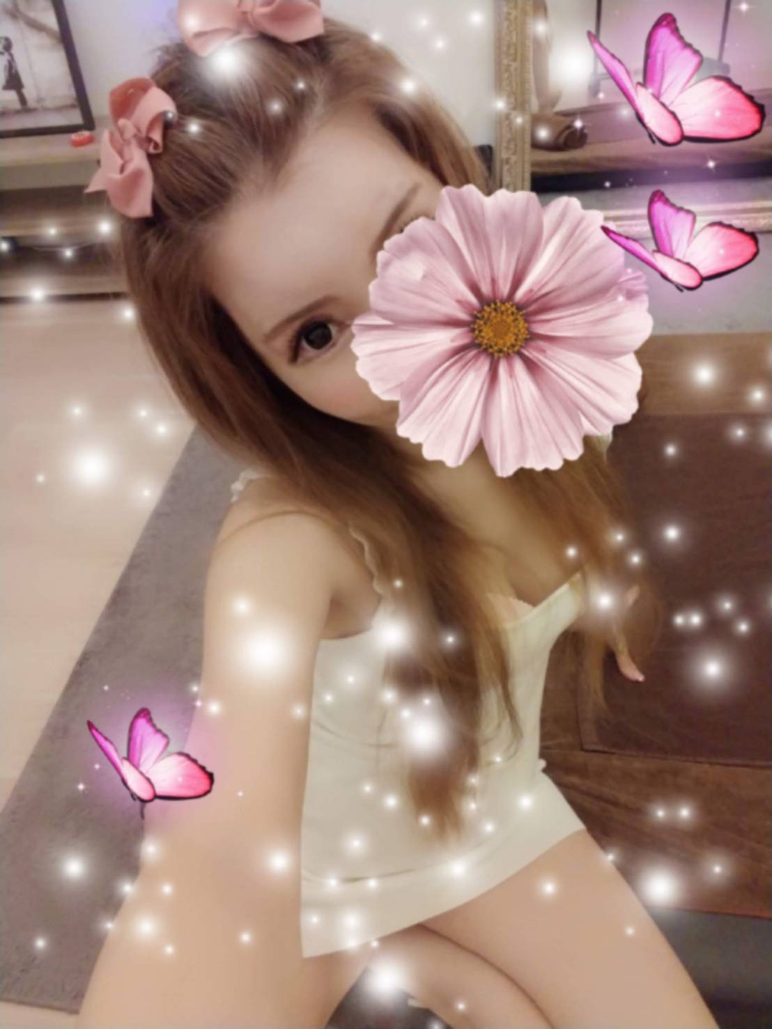 「こんにちは」03/17(火) 16:11 | 飛鳥の写メ