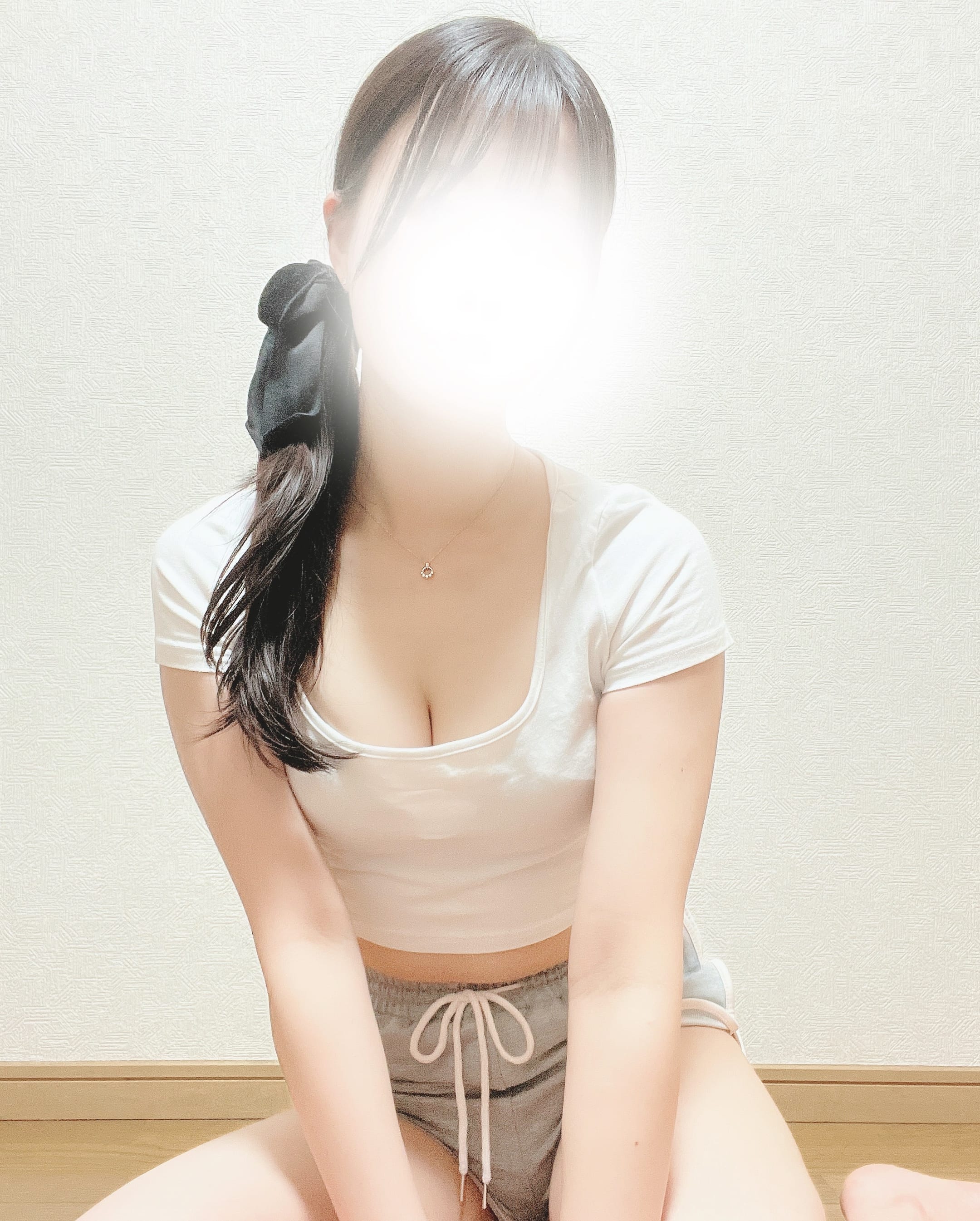「しゅっきんです✴︎」03/18(水) 15:45 | 秋（あき）-PLATINAの写メ
