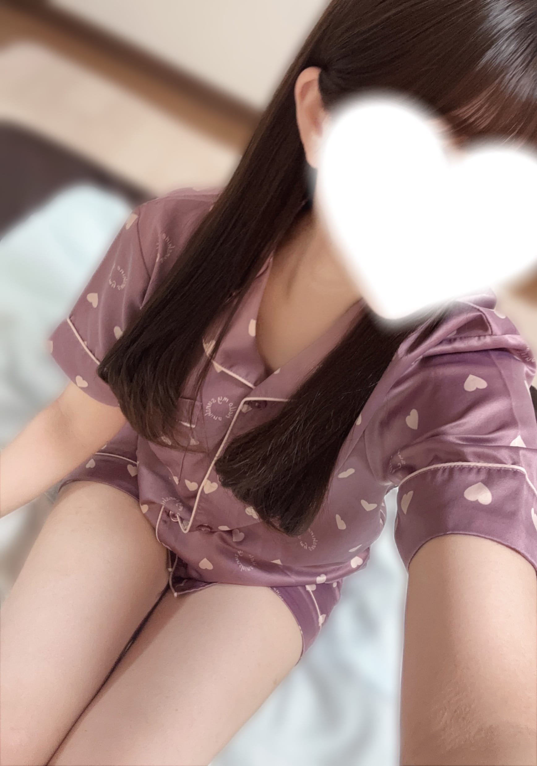 「出勤しました♡」03/20(金) 01:55 | 真中 ゆうりの写メ
