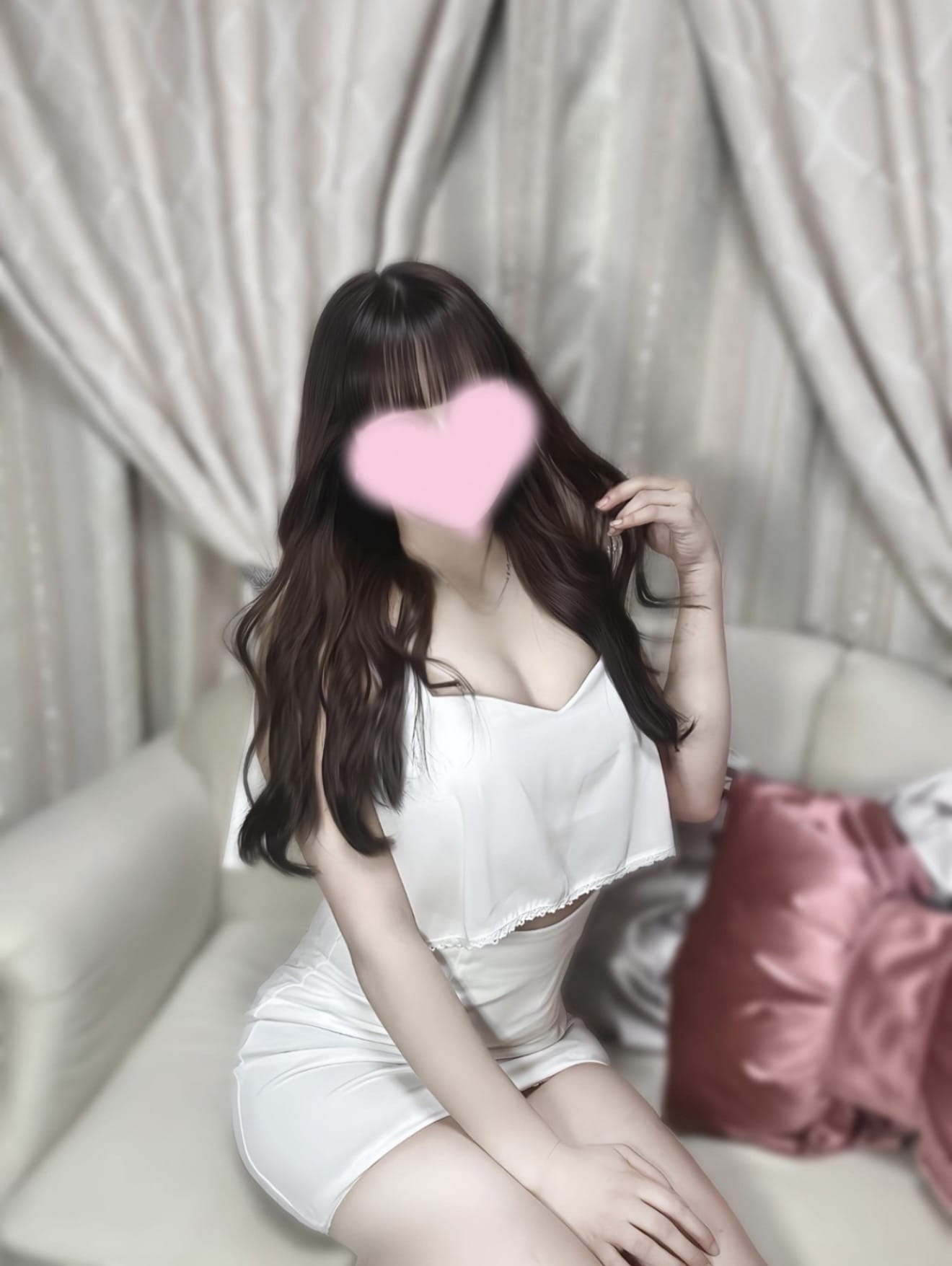 「ラスト1枠だよ〜‎‎?なみとイチャイチャしよ(♡´▽`♡)」03/26(木) 02:40 | 成瀬 なみの写メ