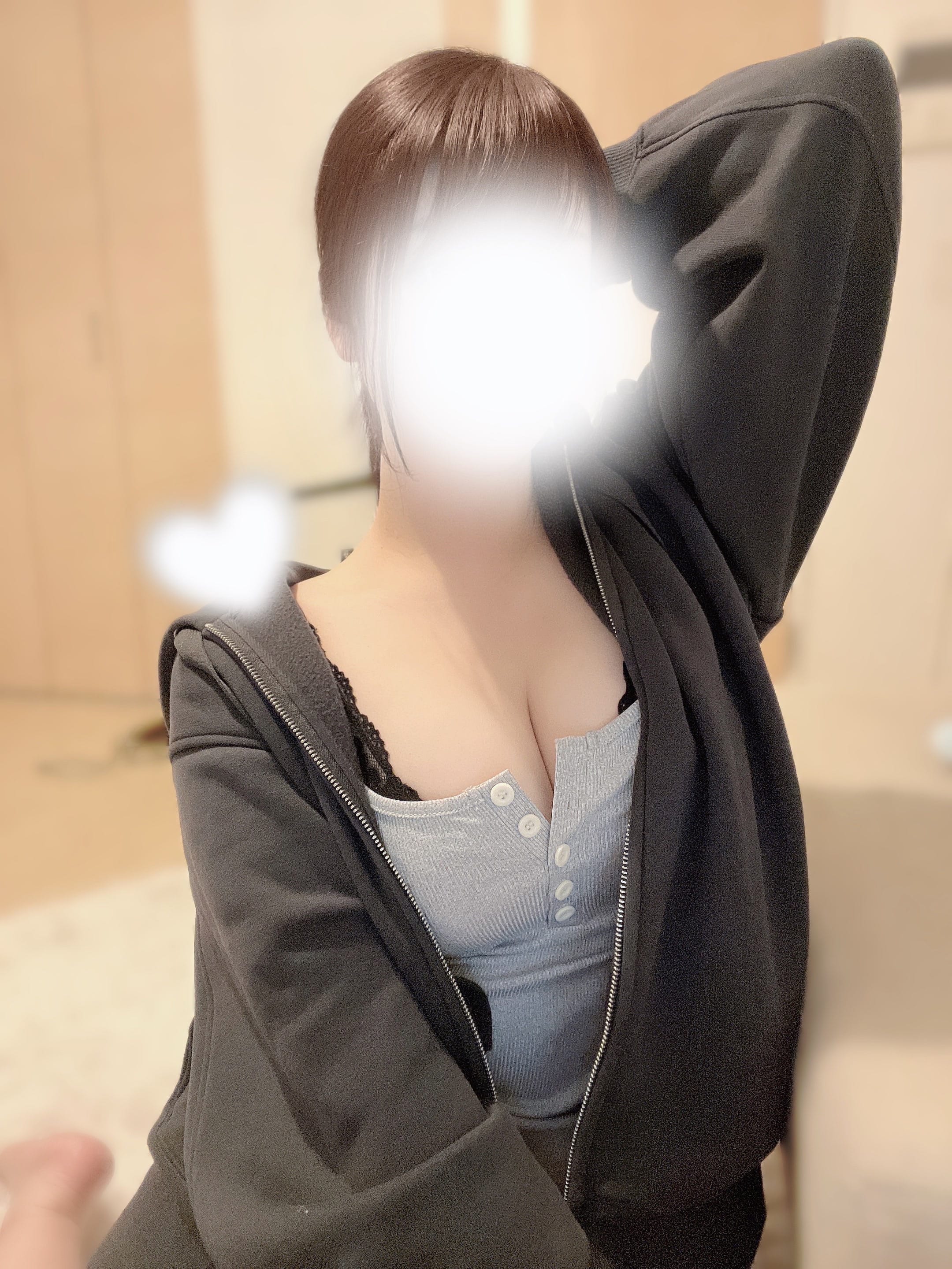 かずは「葉桜」04/07(火) 14:41 | かずはの写メ