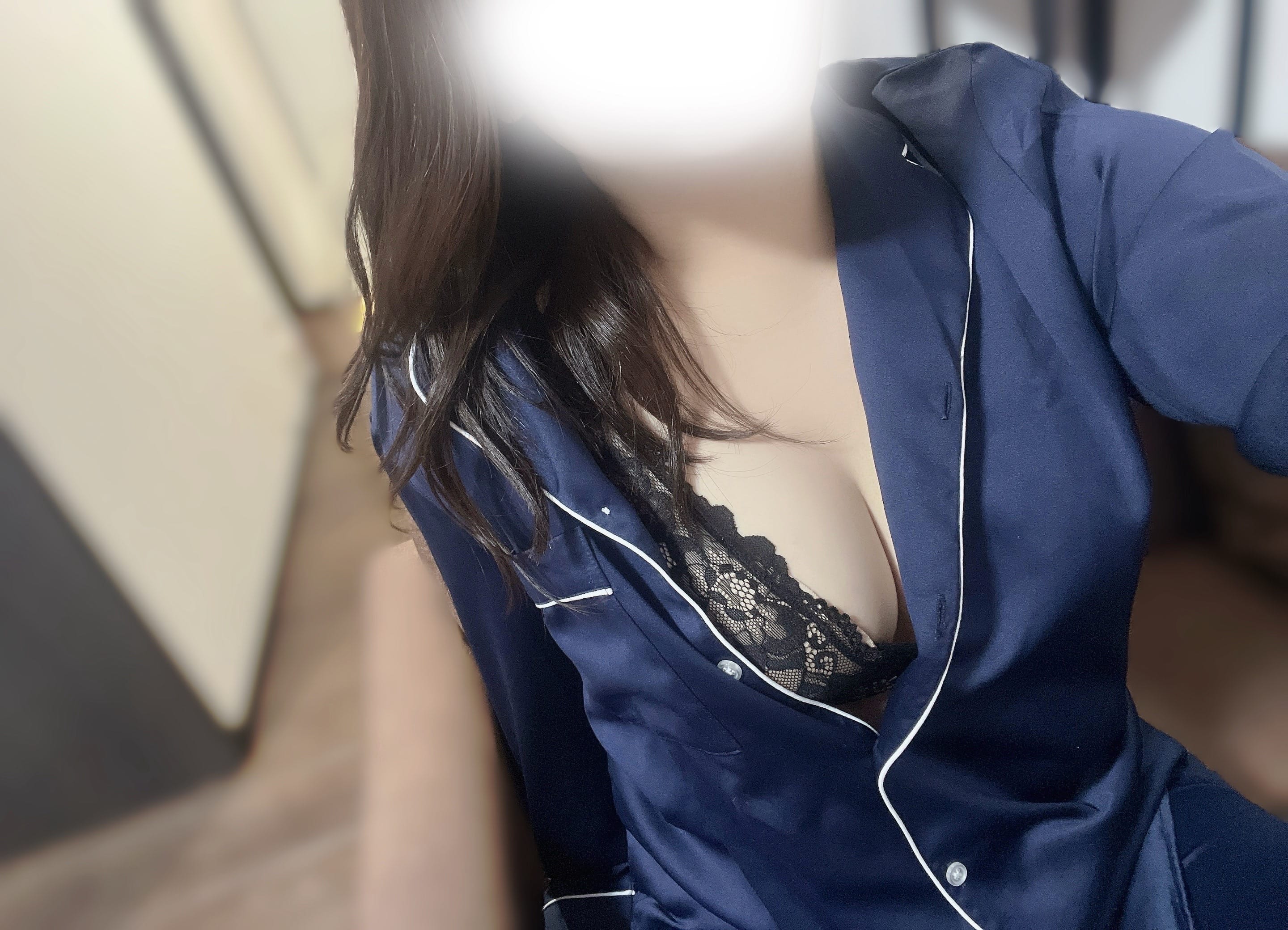 かずは「ハグしたくなる」04/09(木) 18:48 | かずはの写メ