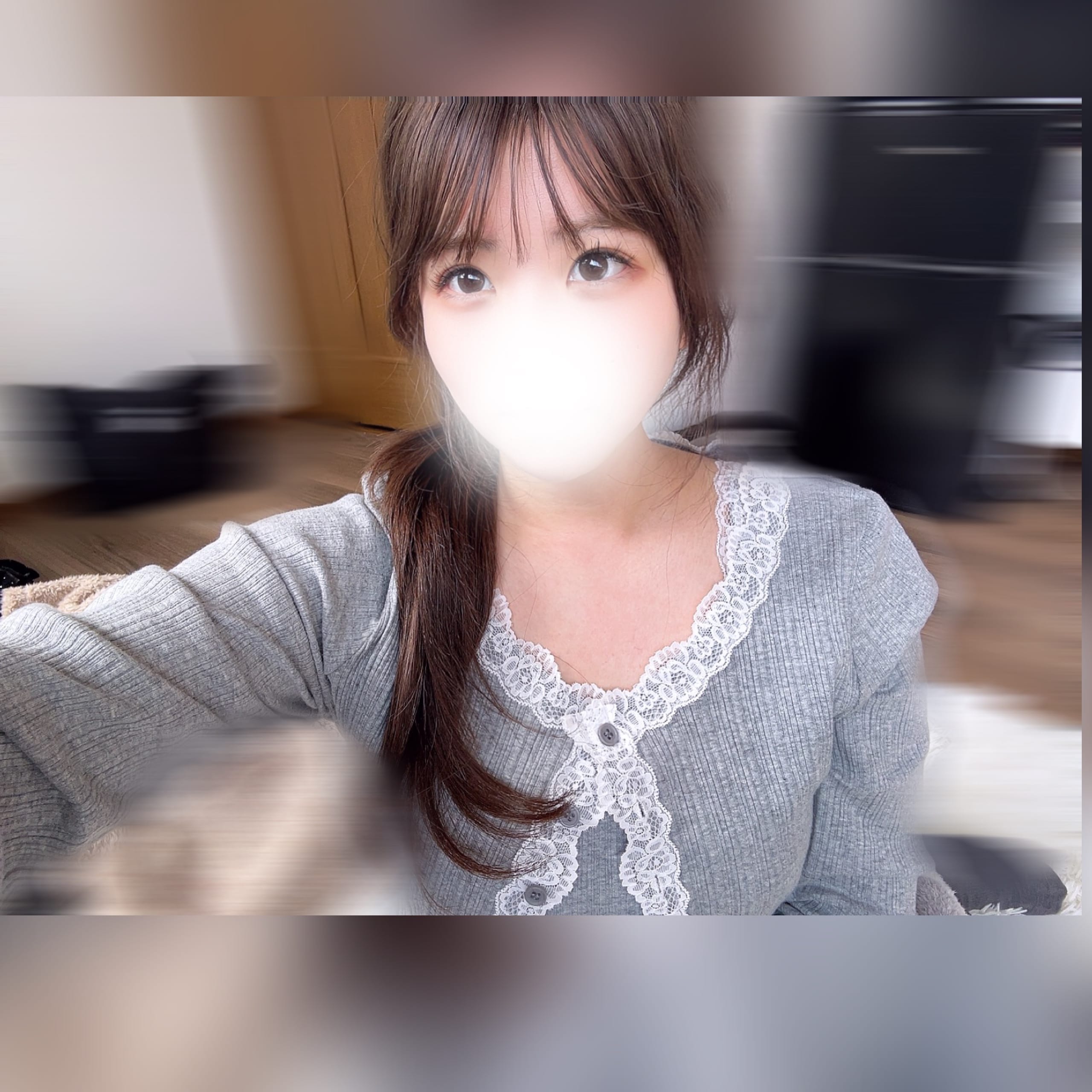 もも「髪の毛暗くしたよん」04/12(日) 14:10 | ももの写メ