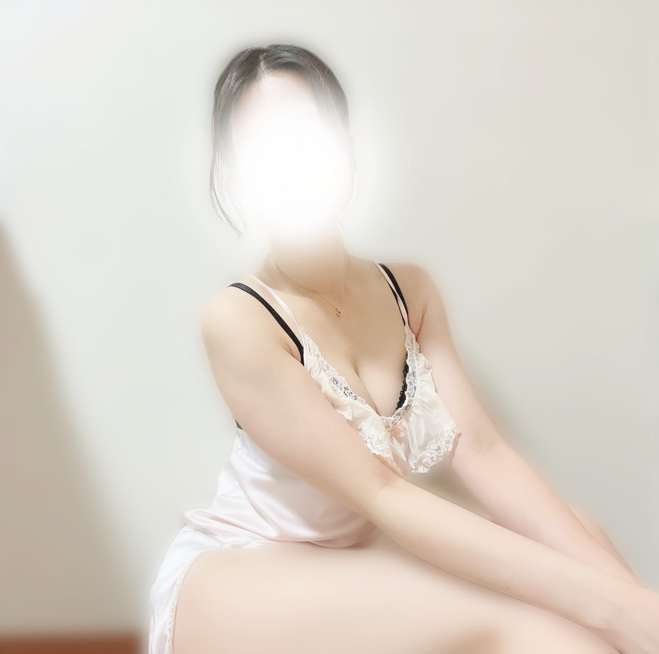 「残り1名様❤︎」04/12(日) 14:32 | 秋（あき）-PLATINAの写メ