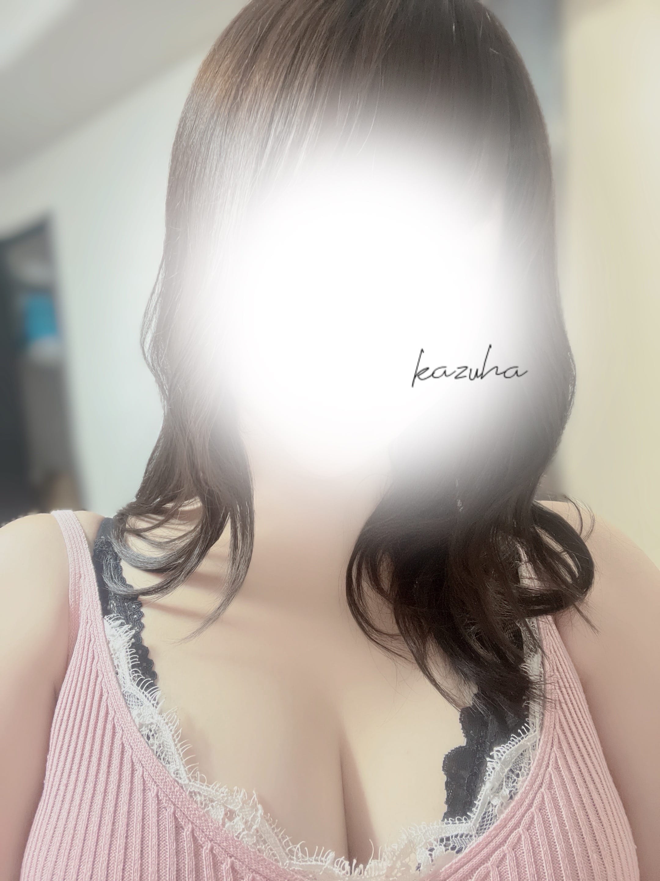 かずは「来週会える日だよ♪」04/12(日) 17:48 | かずはの写メ