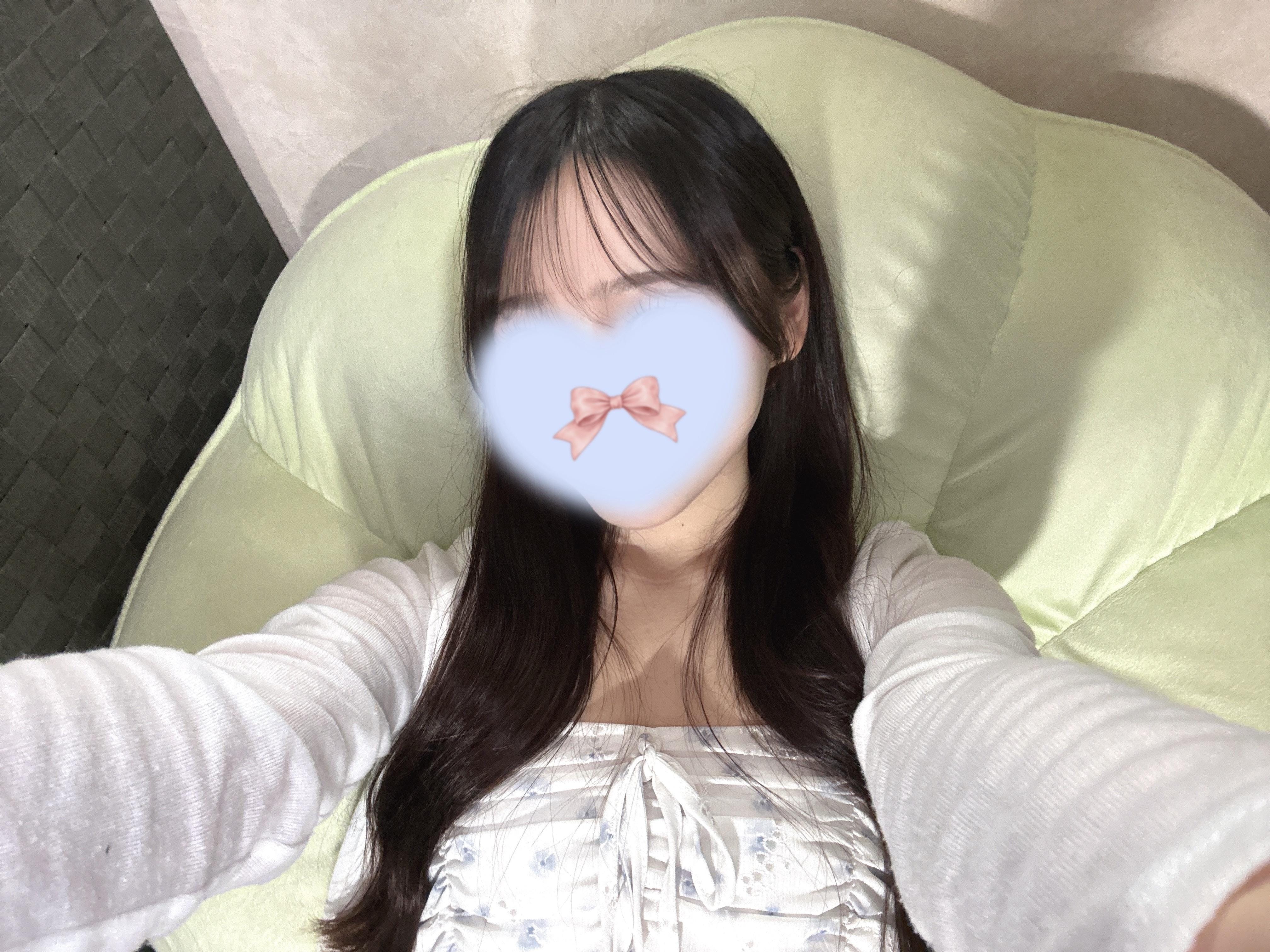 「出勤しました！♡♡」04/15(水) 12:56 | なる　兵庫の写メ日記