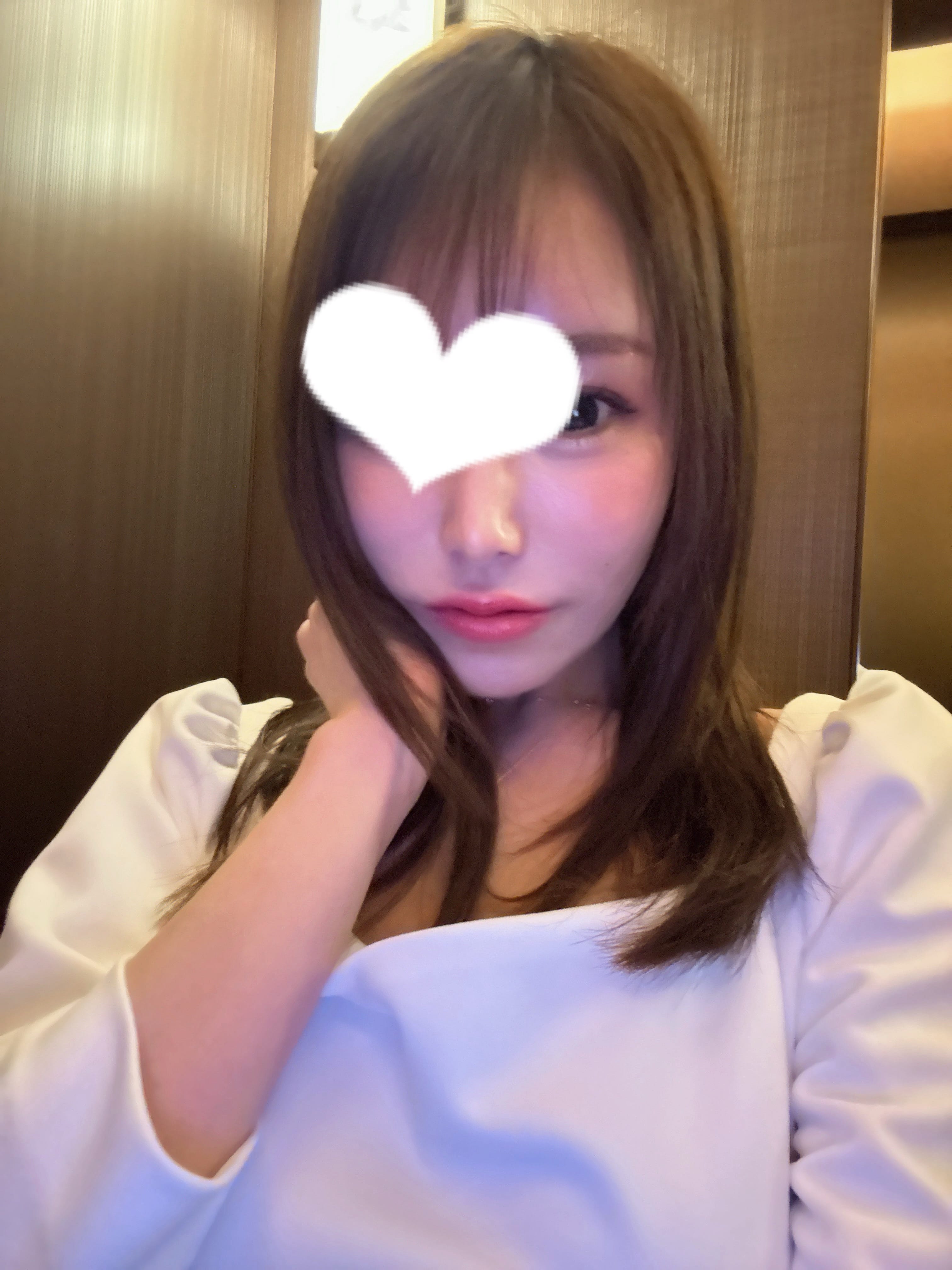 「フランス料理食べに♡」04/17(金) 14:54 | 西内　りんか(Premium)の写メ
