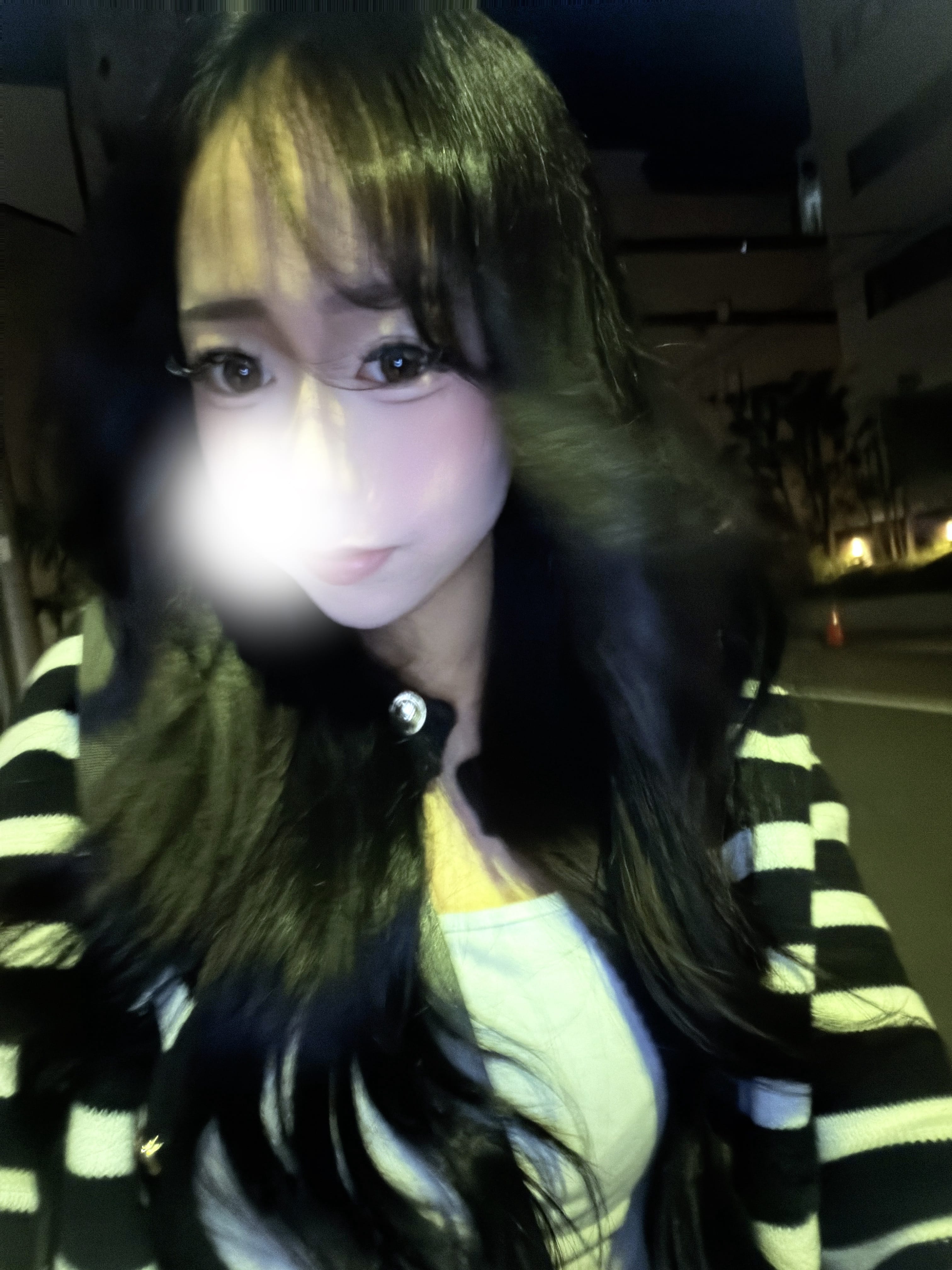 「今日もいてるよ!!」04/22(水) 00:07 | 霧島 りなの写メ