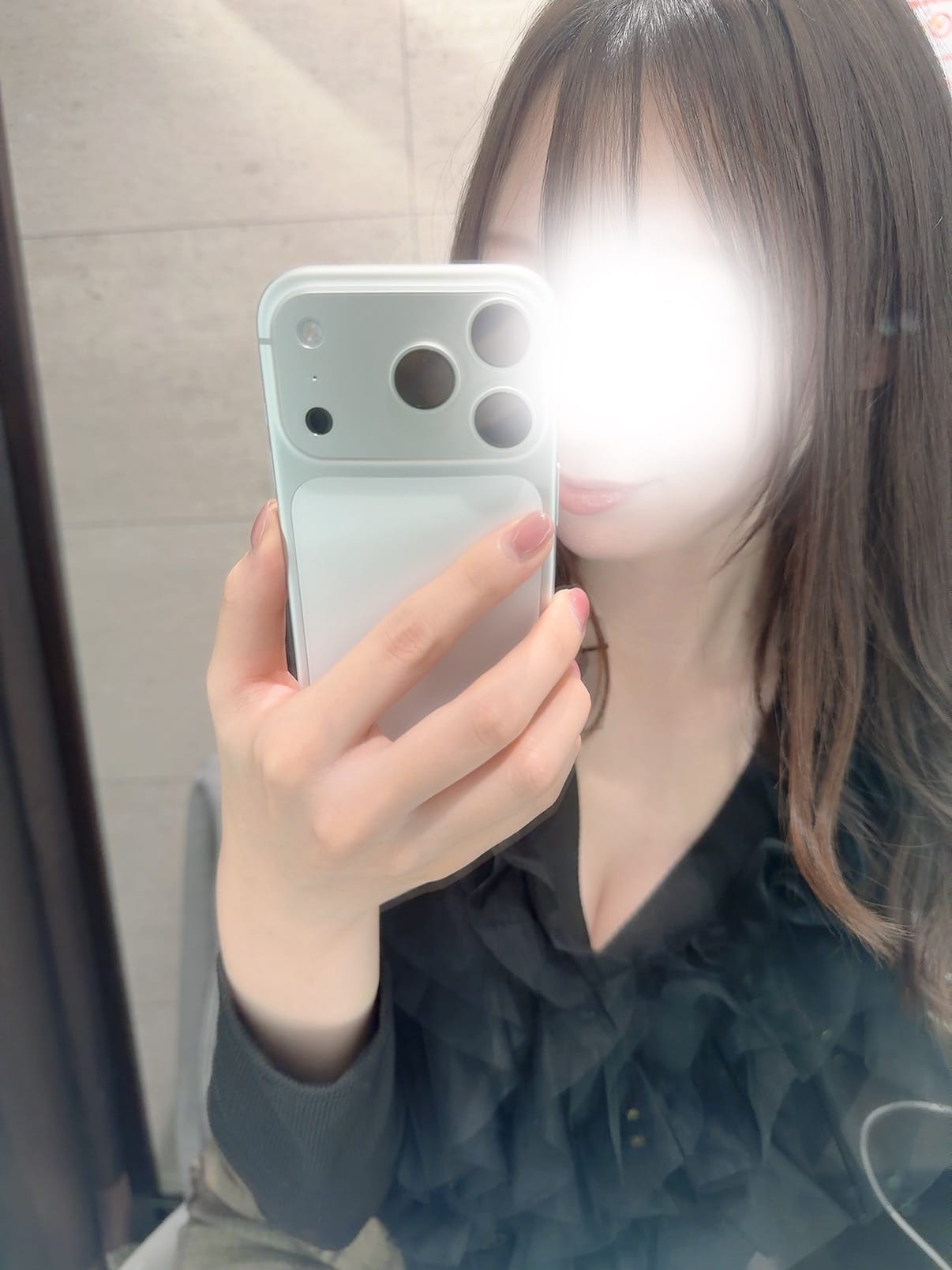 「2人きりのお部屋で…♥//」04/24(金) 22:04 | みやびの写メ