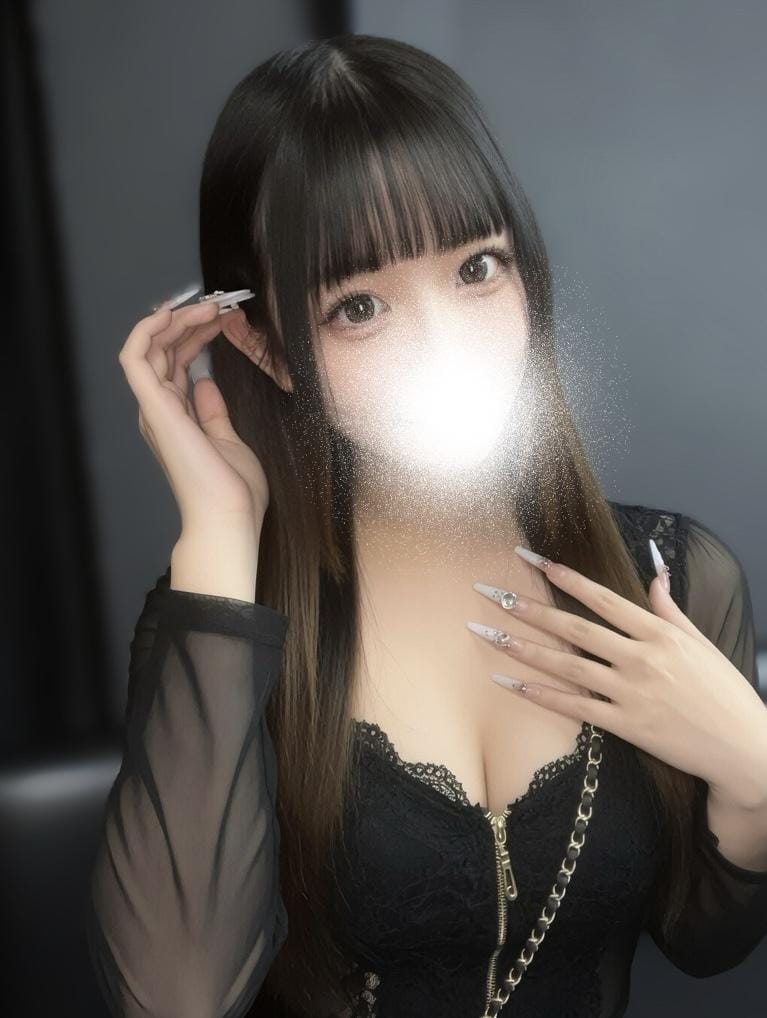 ななせ「しゅっきんちゅ」04/27(月) 20:19 | ななせの写メ