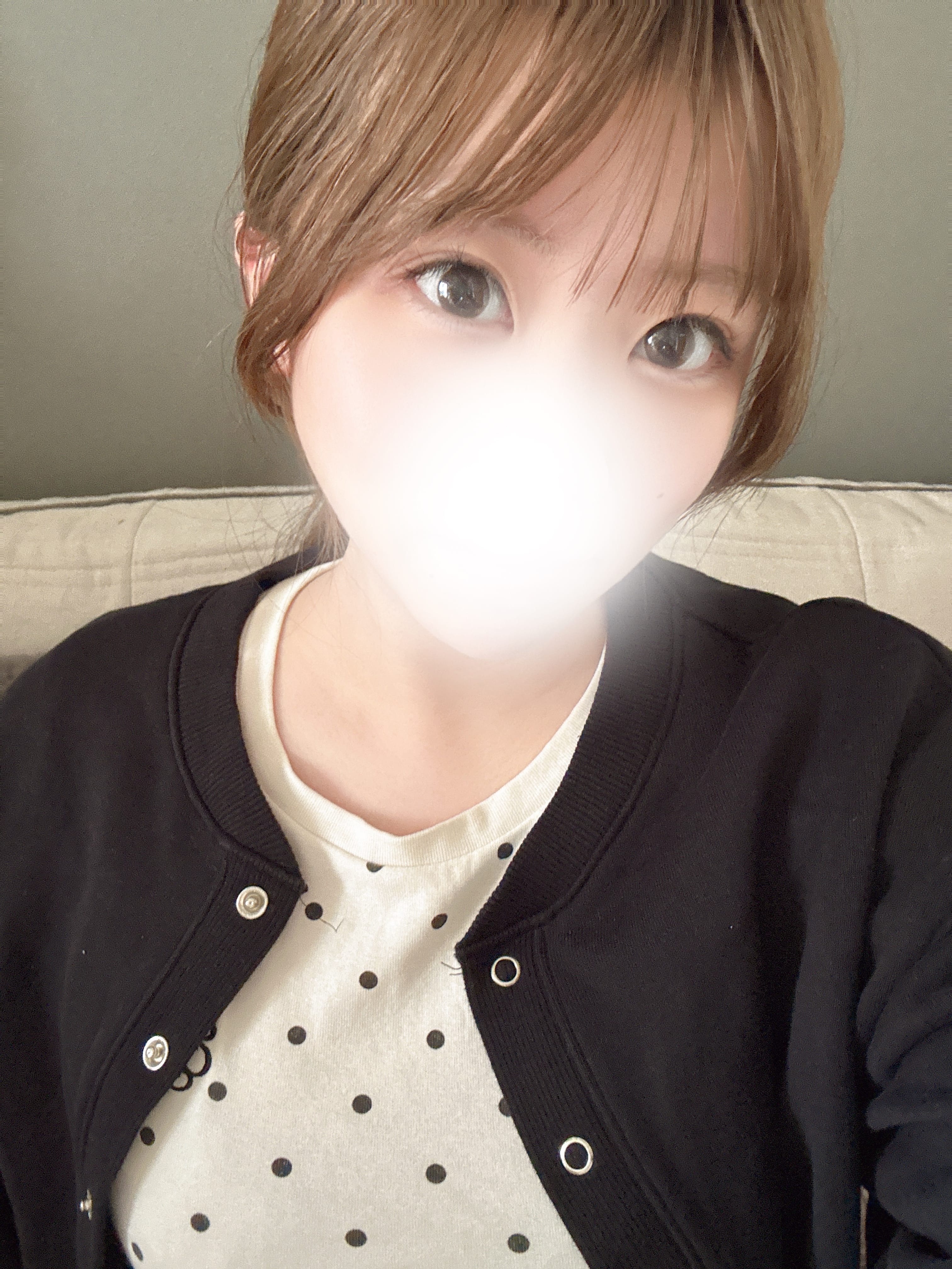もも「しゅっきんしたよ」04/29(水) 13:00 | ももの写メ