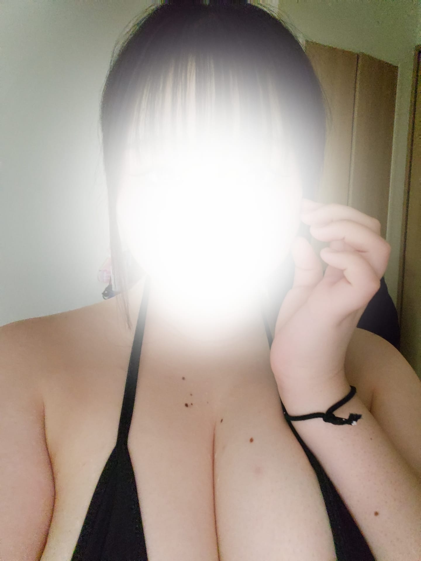 あきな