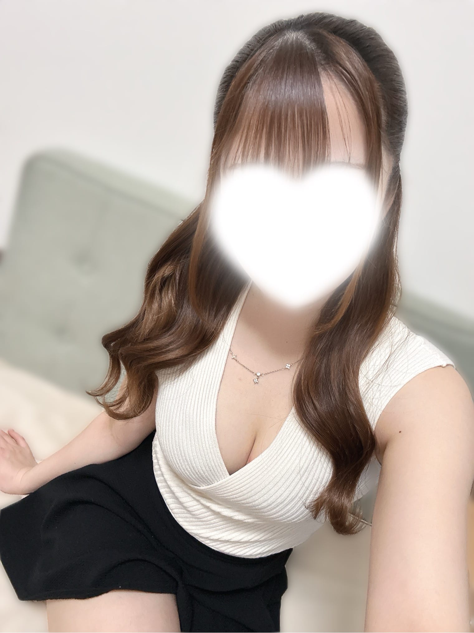 「本日 20~5時で出勤してます」05/13(水) 20:31 | 月乃りりの写メ