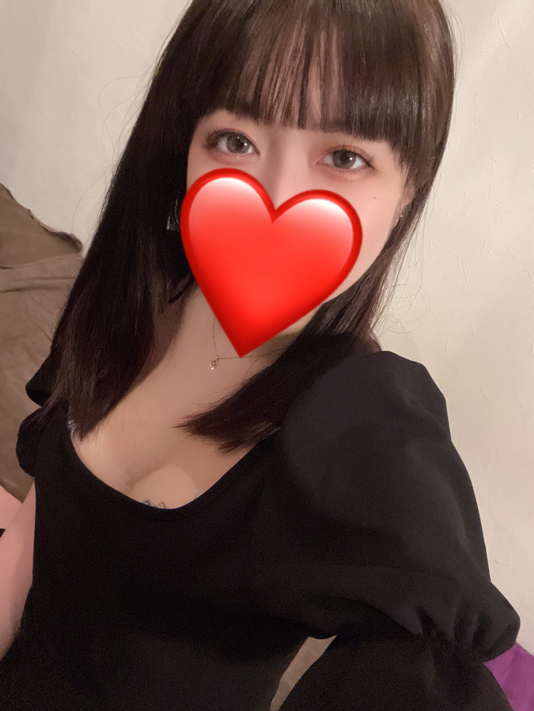 「出勤してますー！」05/18(月) 13:31 | ねねさんの写メ