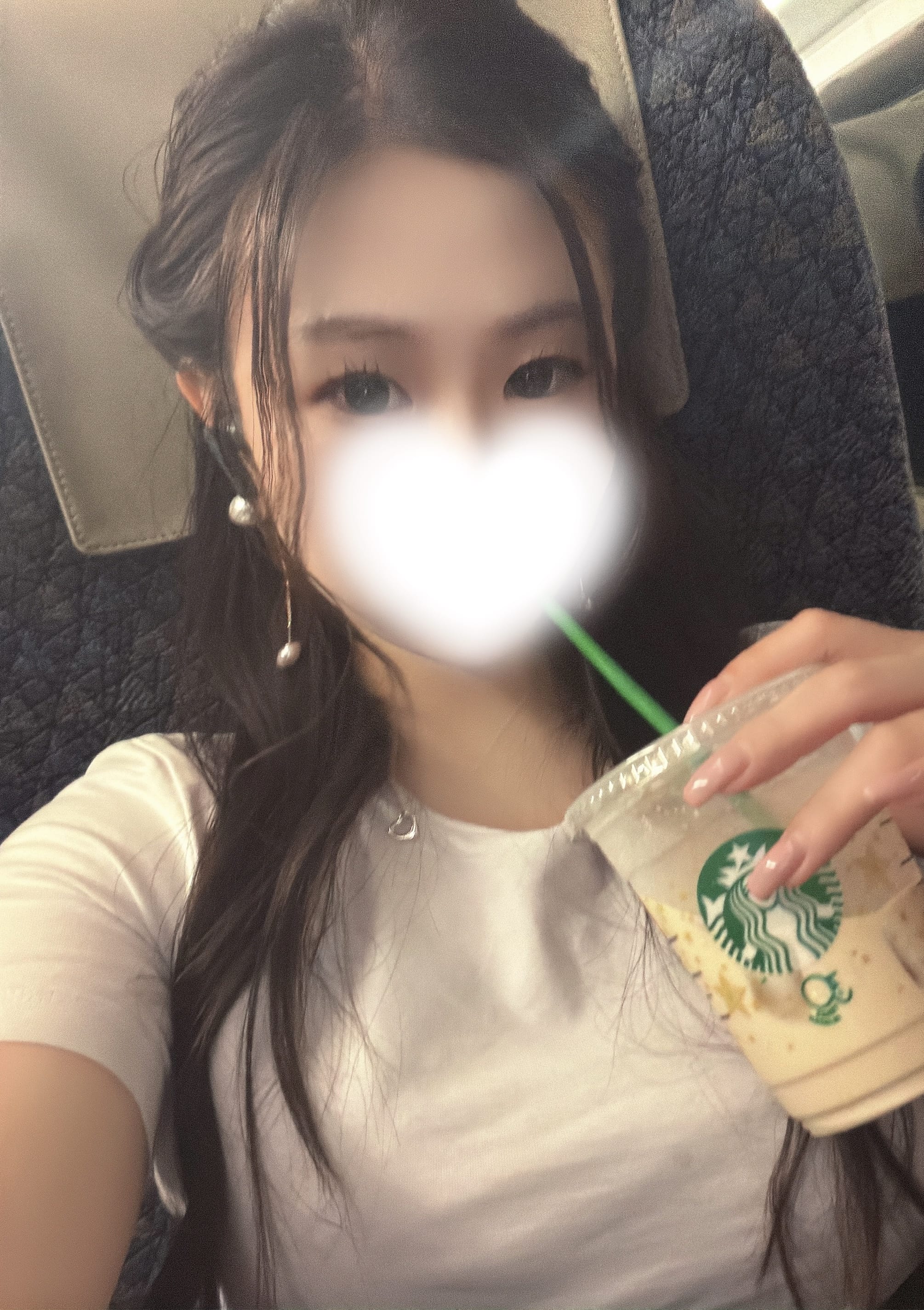 「スタバ♡」05/22(金) 23:13 | 雨宮　みくの写メ