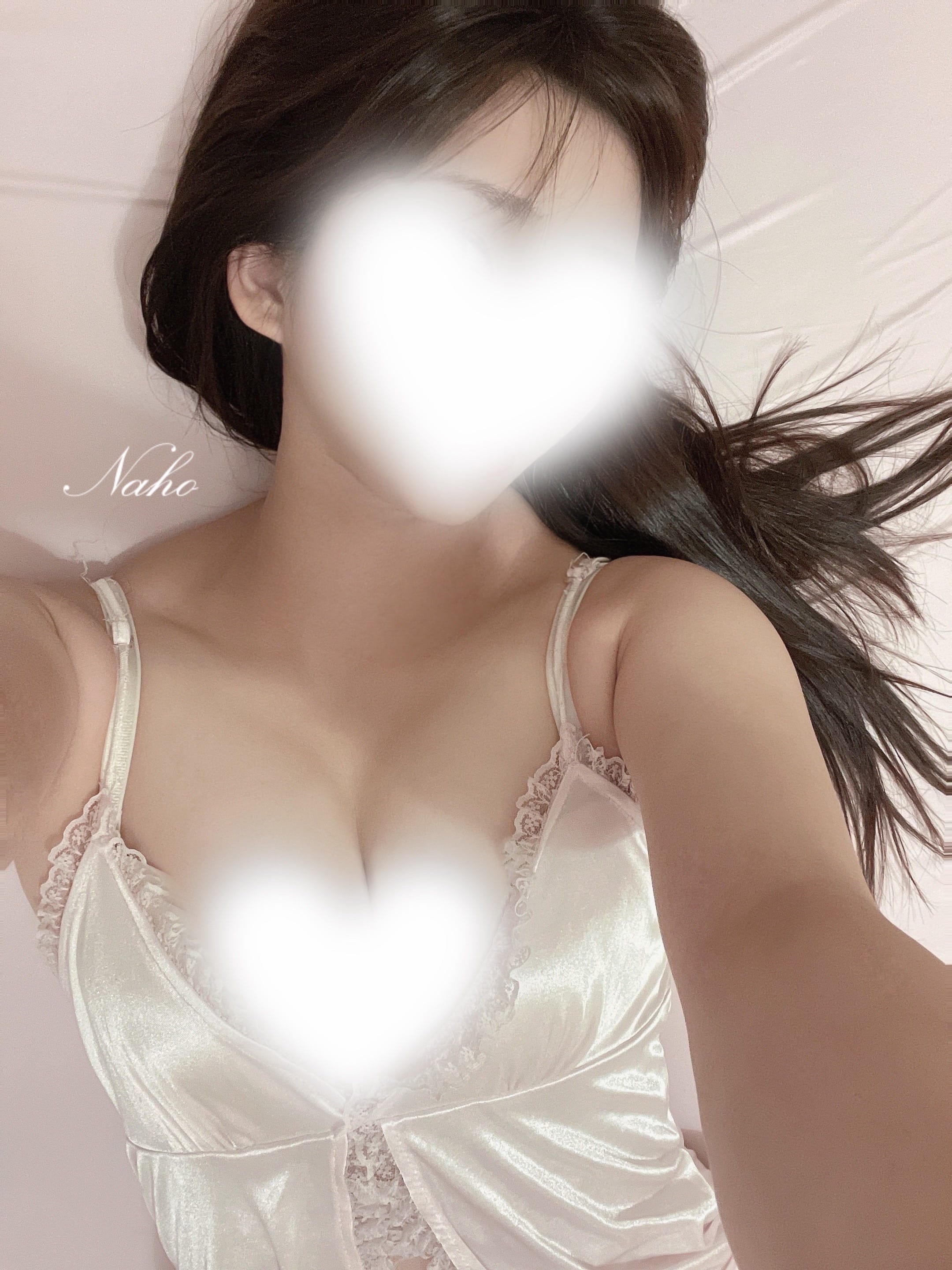 「出勤してます♡」06/13(土) 21:15 | なほの写メ