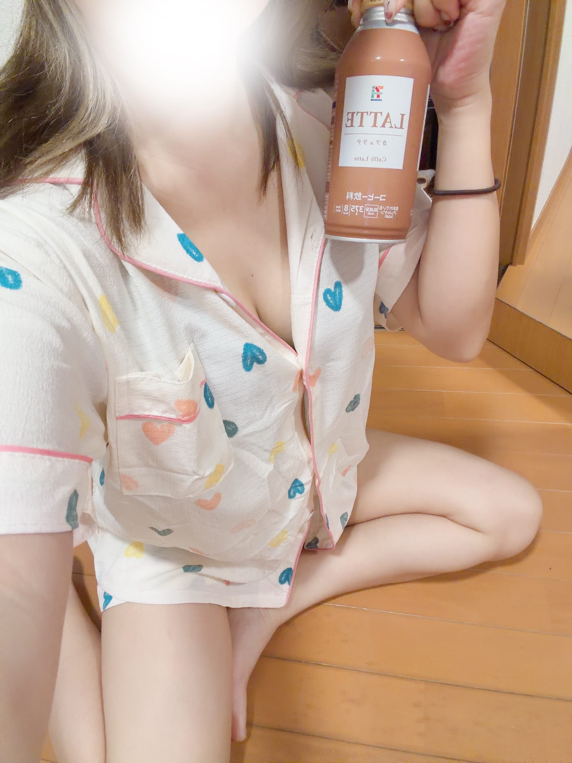 「甘いカフェオレと共に♡」06/24(水) 11:31 | りんかの写メ