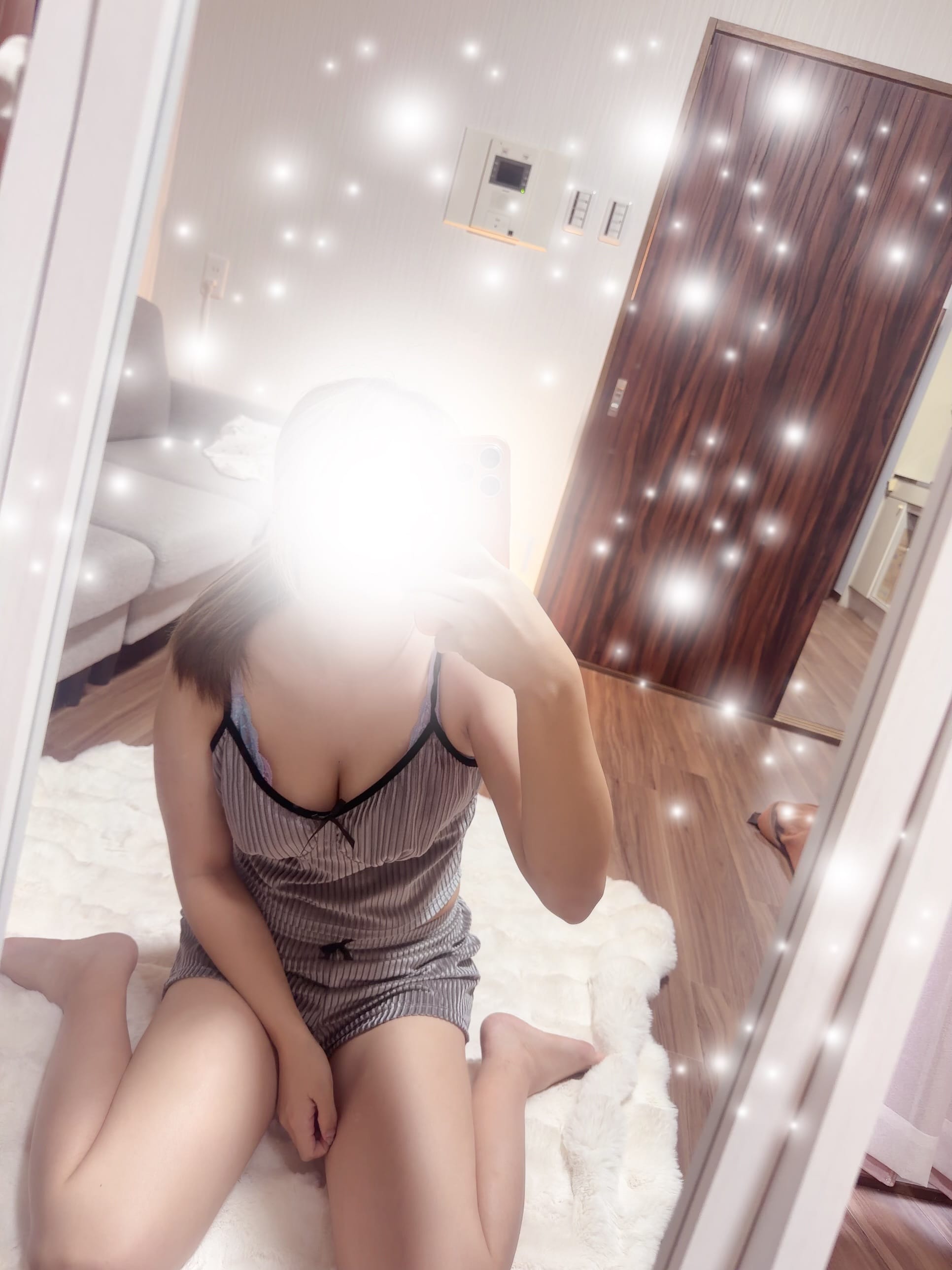 「待ってます♡」07/01(水) 13:23 | りんかの写メ