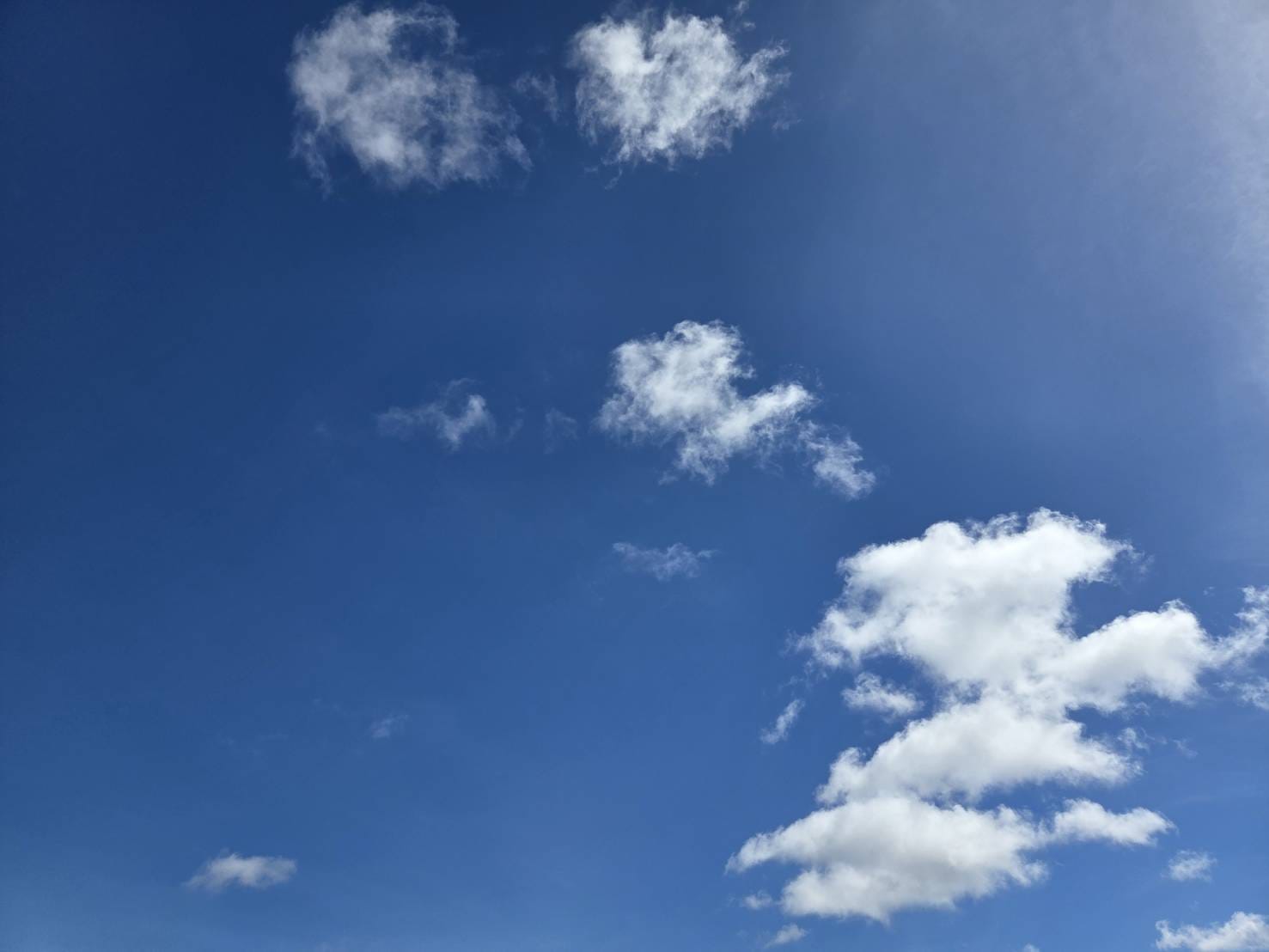 もえ「青空～♪」07/01(水) 15:27 | もえの写メ